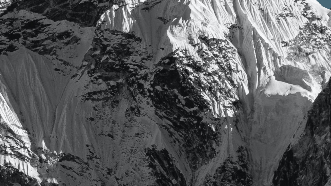 Обои Альпы, горный перевал, пейзажи гор, гора, черный и белый в разрешении 1280x720