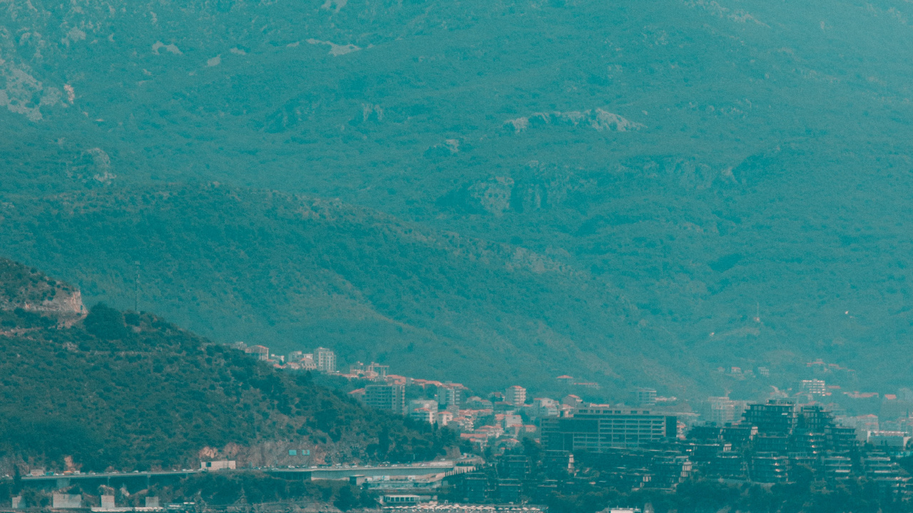 Обои microsoft azure, зеленый, облако, озеро, вода в разрешении 1280x720