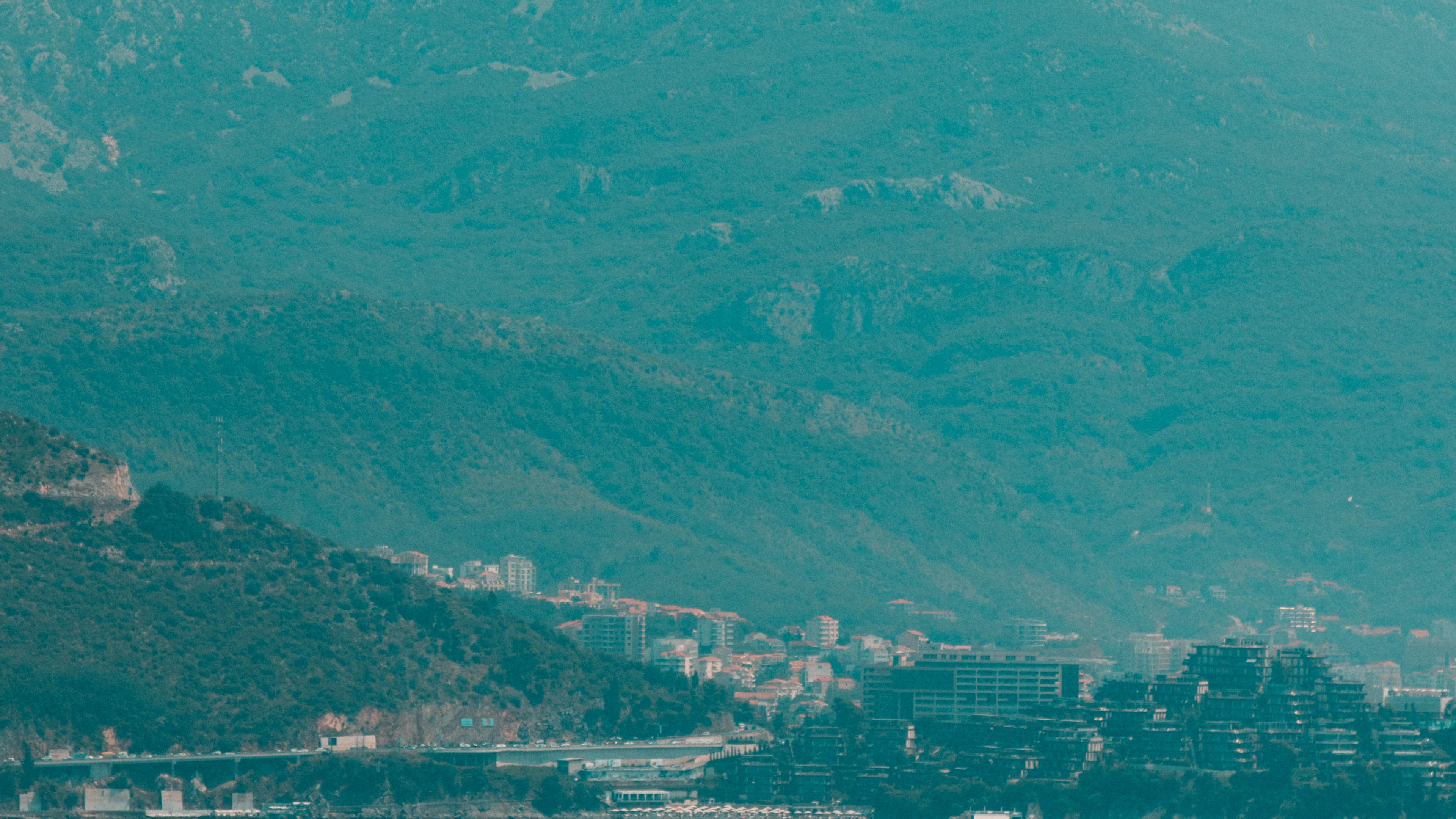 Обои microsoft azure, зеленый, облако, озеро, вода в разрешении 3840x2160