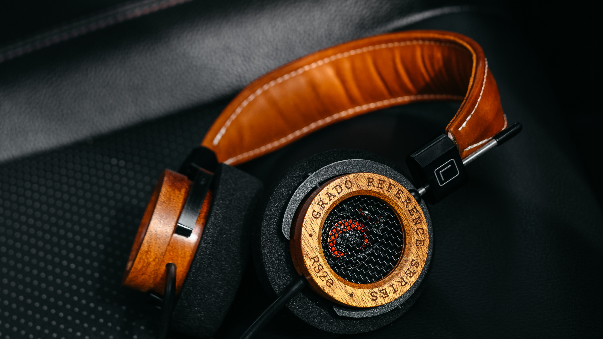 Обои музыка, звуковое оборудование, гаджет, наушники, технологии в разрешении 1920x1080