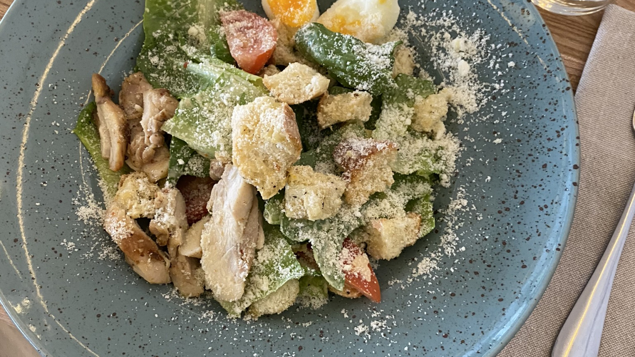 Обои салат Цезарь, фаттуш, итальянская кухня, листовой овощ, пища в разрешении 1280x720