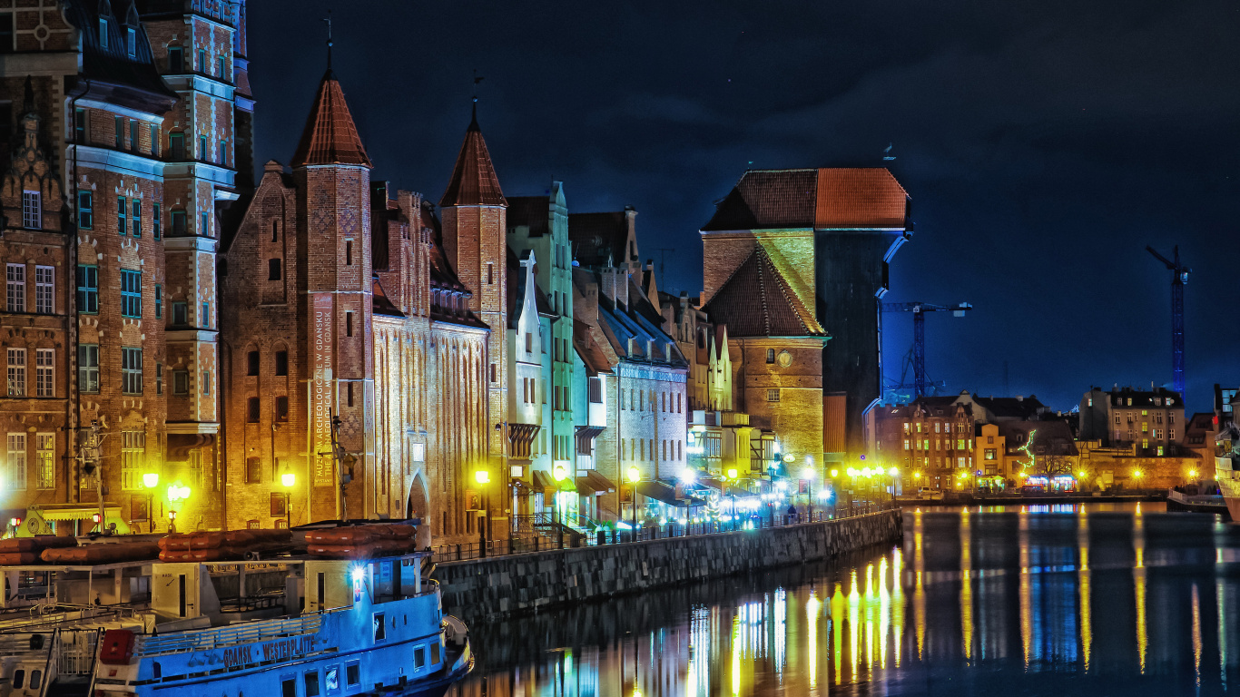 Обои Gdask, ночь, город, городской пейзаж, отражение в разрешении 1366x768