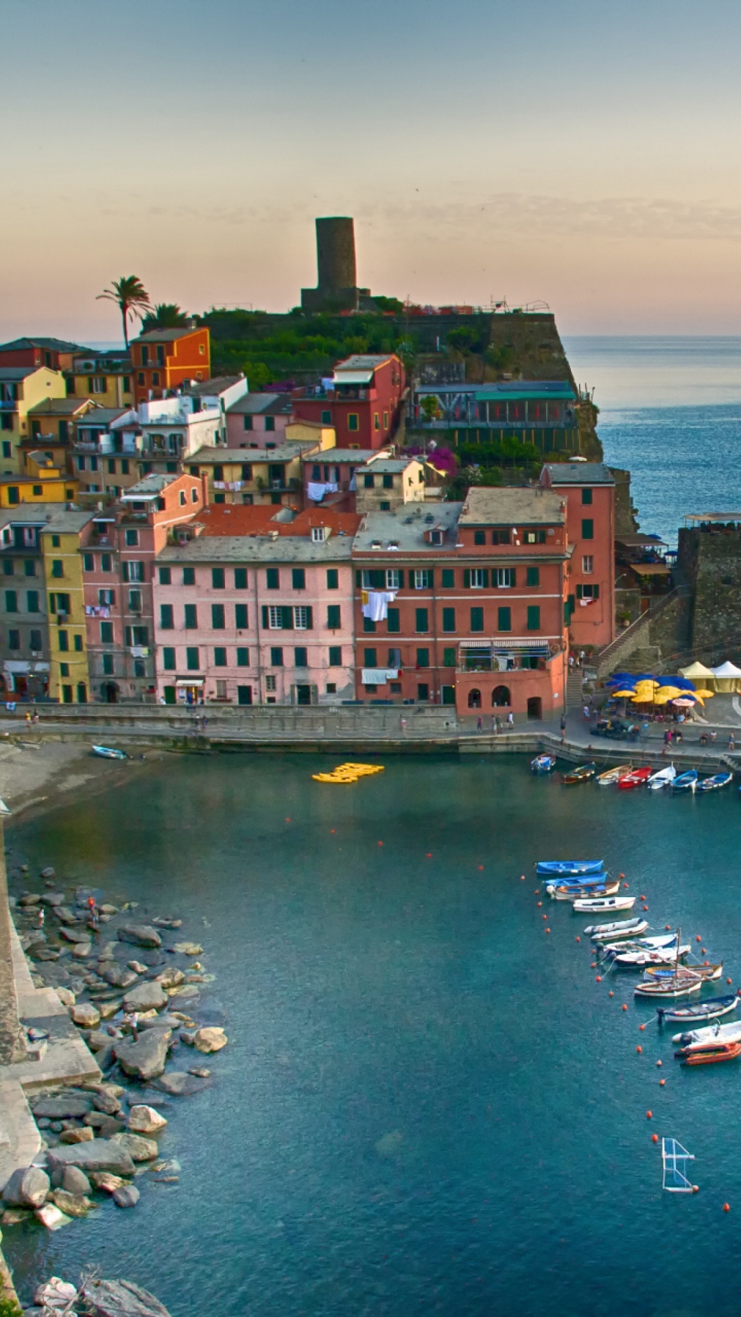 Обои Вернацца, побережье, море, туризм, океан в разрешении 1080x1920