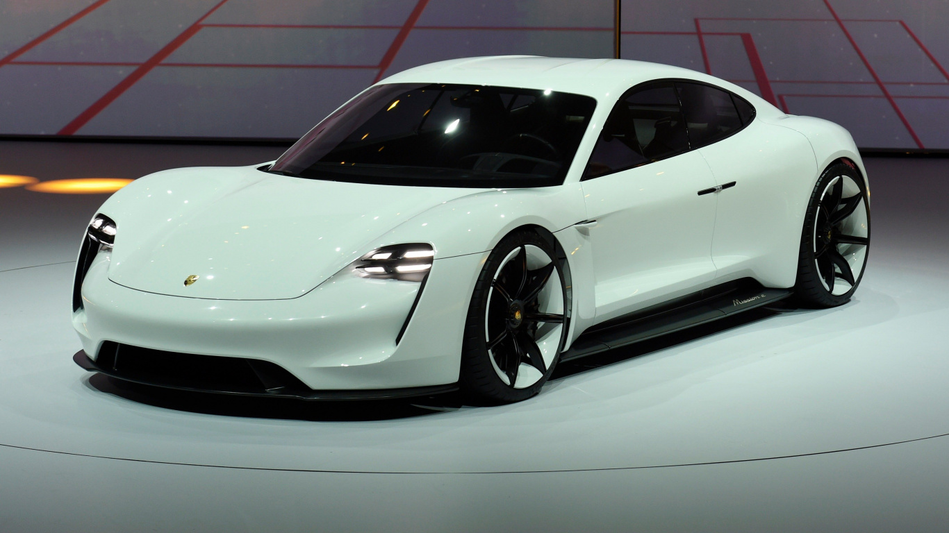 Обои международный автосалон в Германии, авто, Tesla Model S, Порше, суперкар в разрешении 1366x768