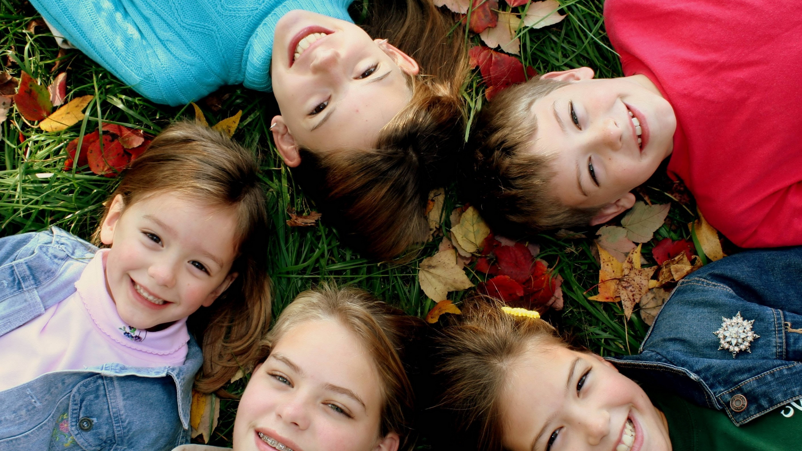 Обои люди, ребенок, забава, дружба, семья в разрешении 2560x1440