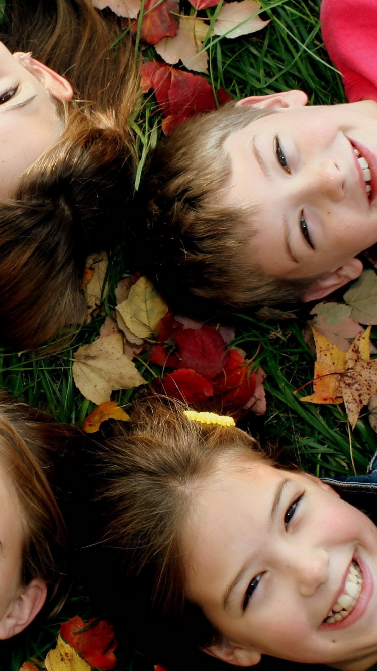 Обои люди, ребенок, забава, дружба, семья в разрешении 750x1334