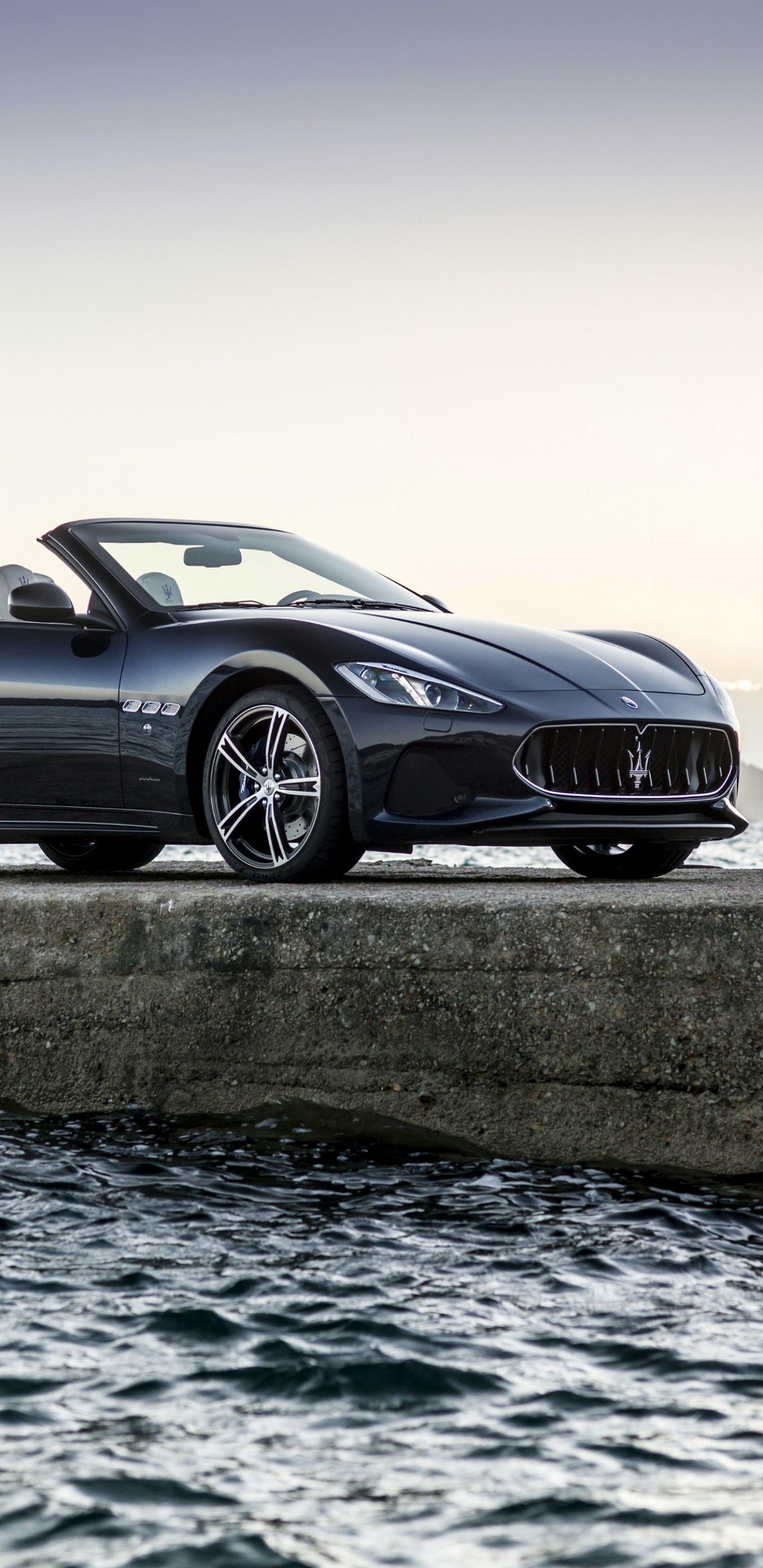 Обои Мазерати my18 получил, Феррари Калифорния, Мазерати Получил, спорткар, суперкар в разрешении 1440x2960