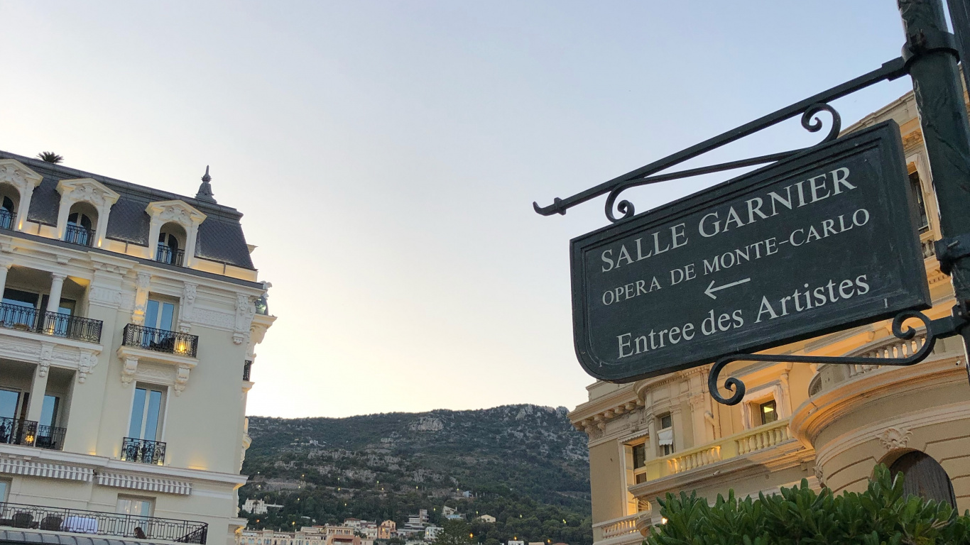 Обои городок, дорога, соседство, улица, дорожное покрытие в разрешении 1366x768