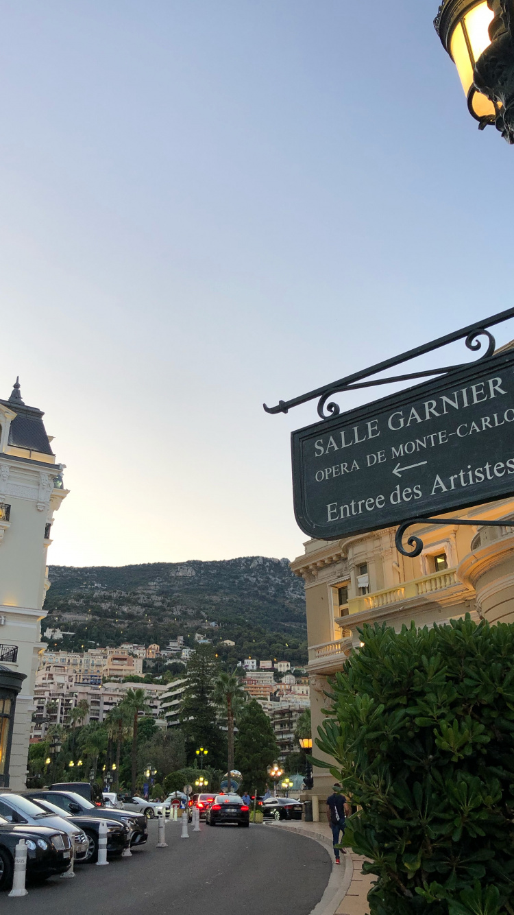 Обои городок, дорога, соседство, улица, дорожное покрытие в разрешении 750x1334