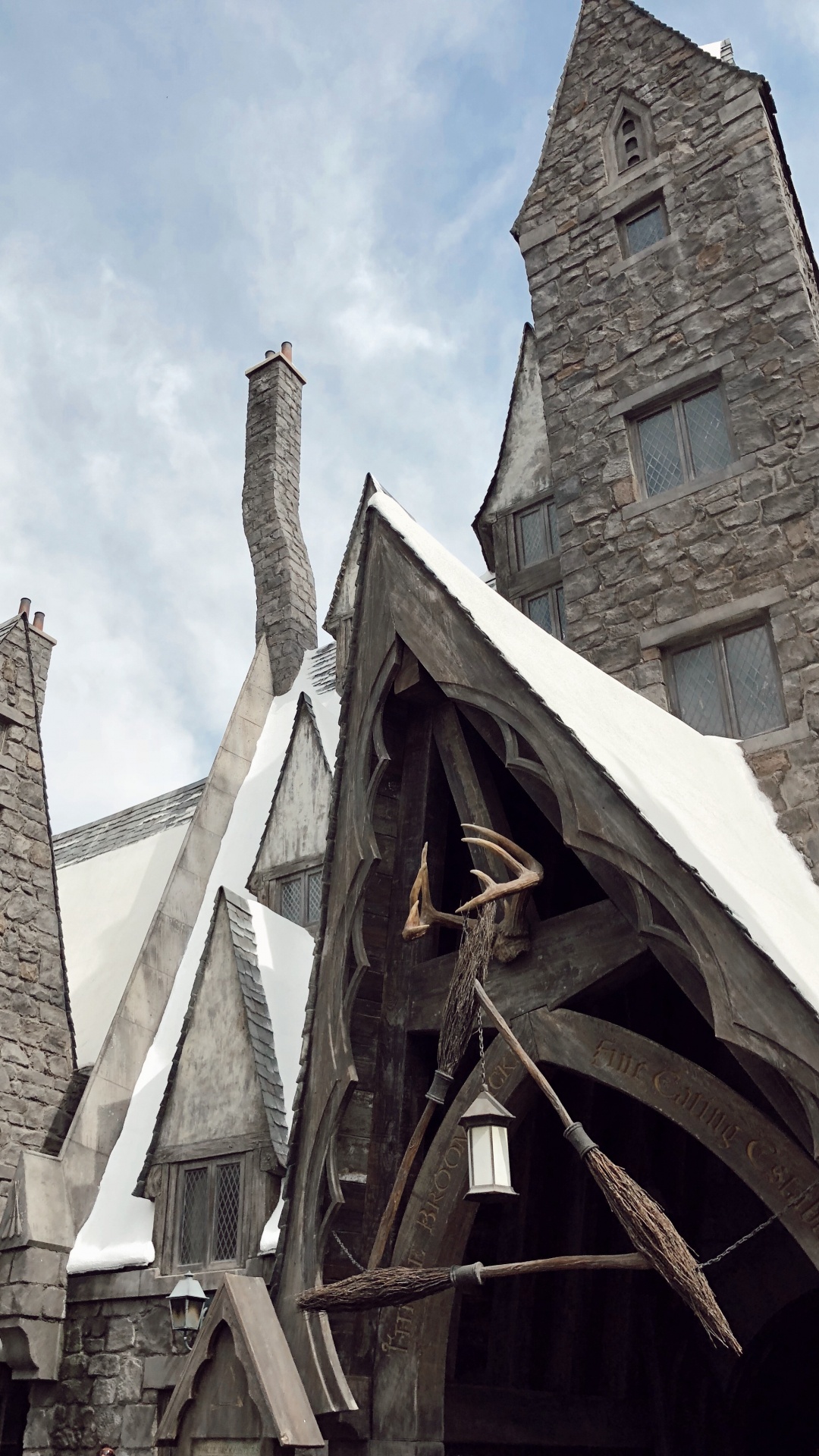 Обои косой переулок, средневековье, средневековая архитектура, свойство, крыша в разрешении 1080x1920