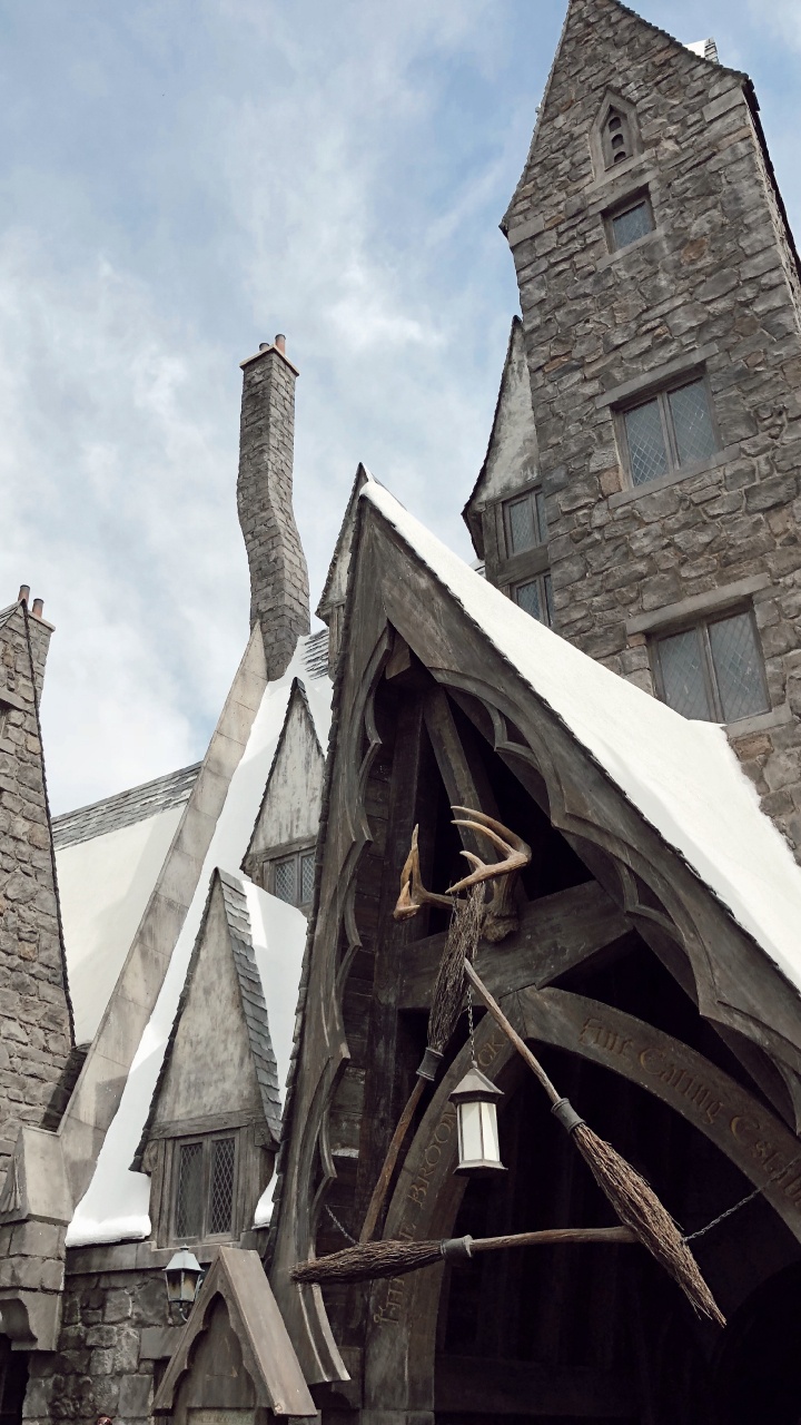 Обои косой переулок, средневековье, средневековая архитектура, свойство, крыша в разрешении 720x1280