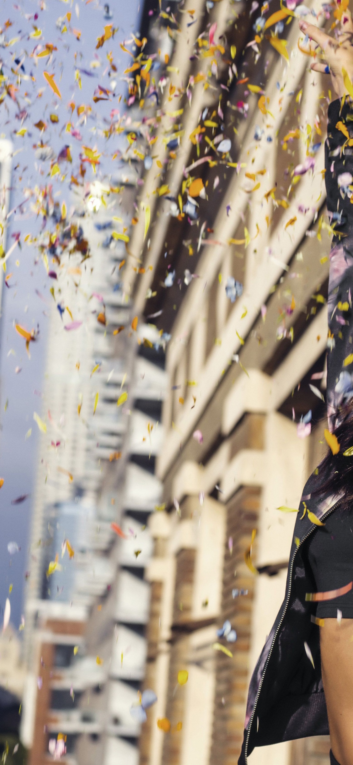 Обои Селена Гомес солдат, селена гомез, Selenators, давай возьми это, адидас Нео в разрешении 1125x2436