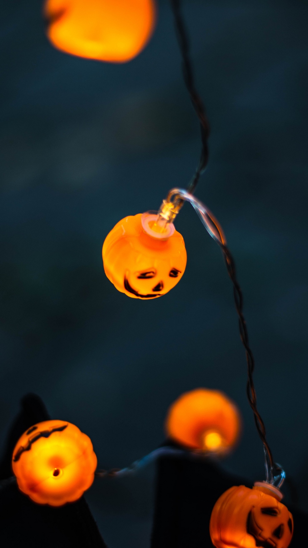 Обои Хэллоуин, яблоко, Апельсин, Янтарь, продукция в разрешении 1080x1920