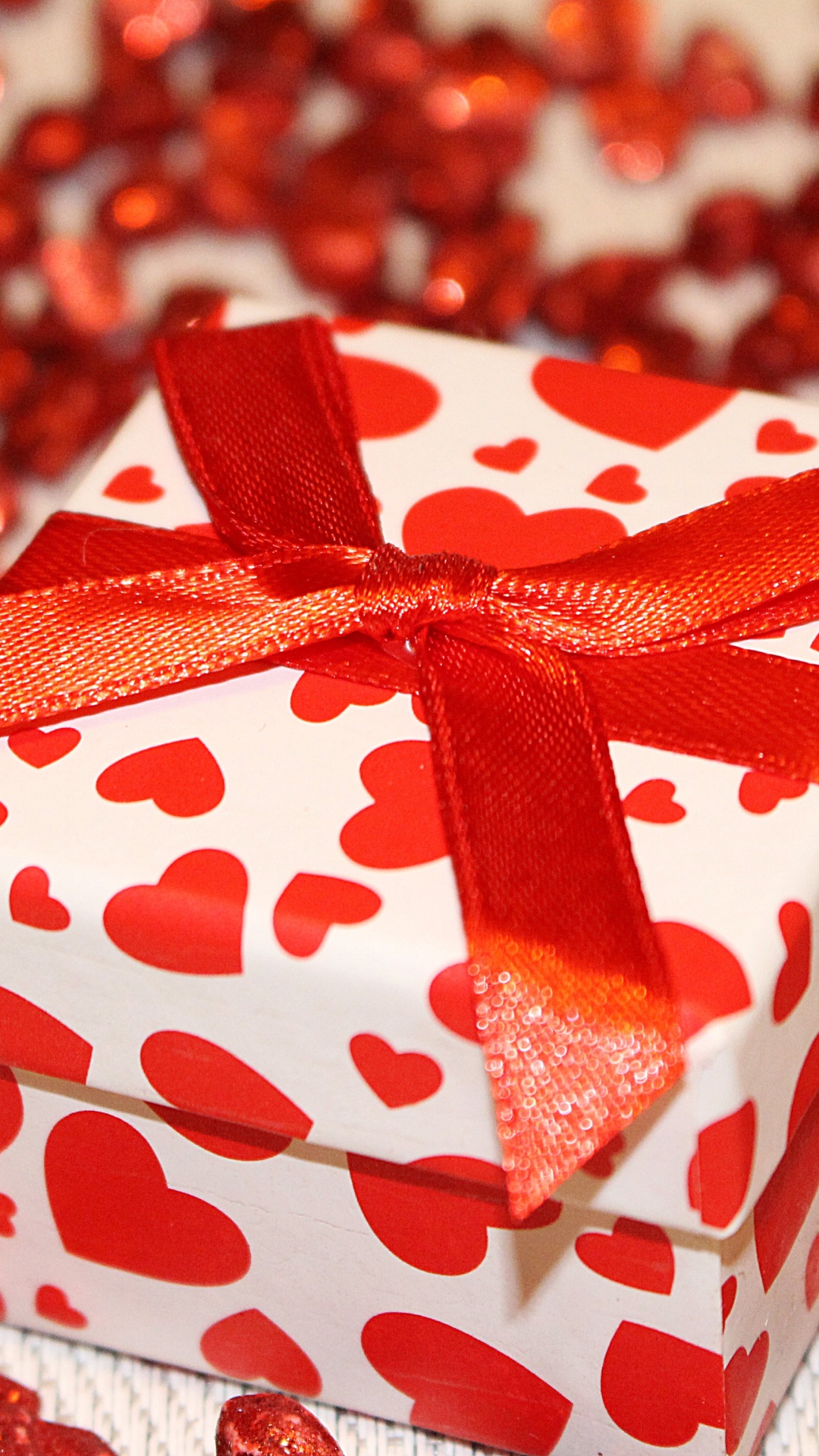 Обои подарок, День Святого Валентина, подарочная упаковка, красный цвет, пища в разрешении 1080x1920