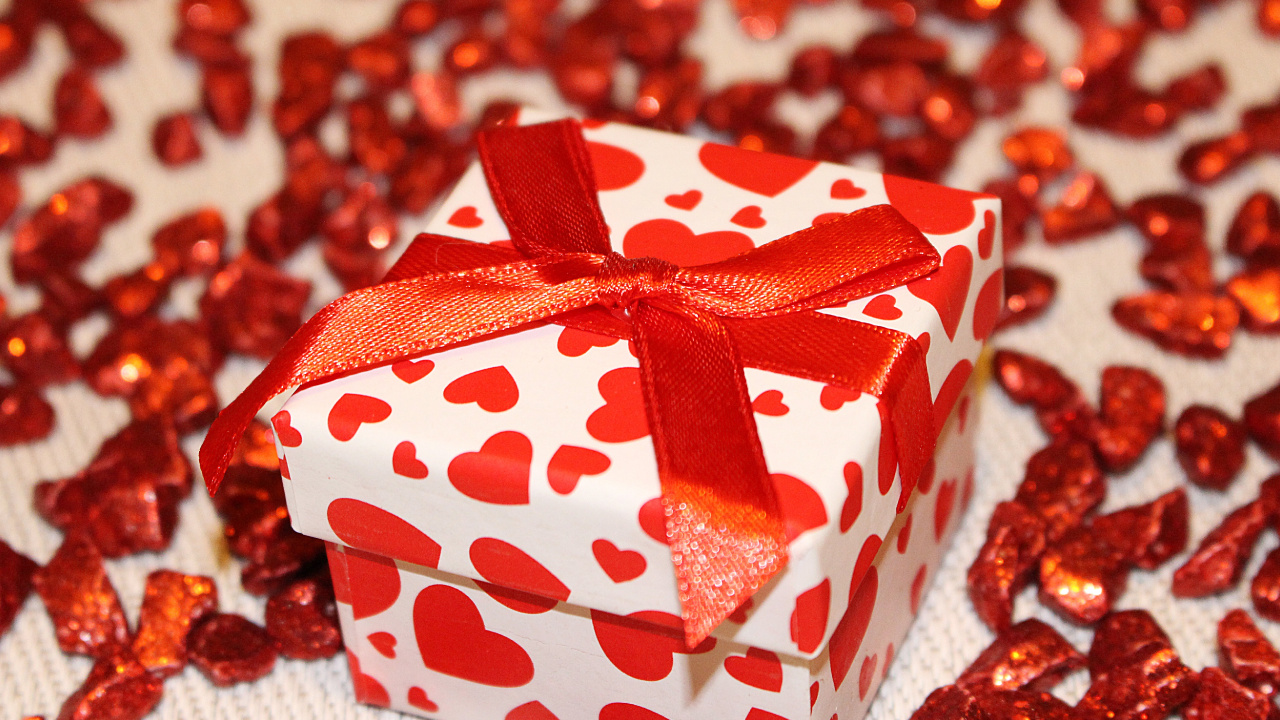 Обои подарок, День Святого Валентина, подарочная упаковка, красный цвет, пища в разрешении 1280x720