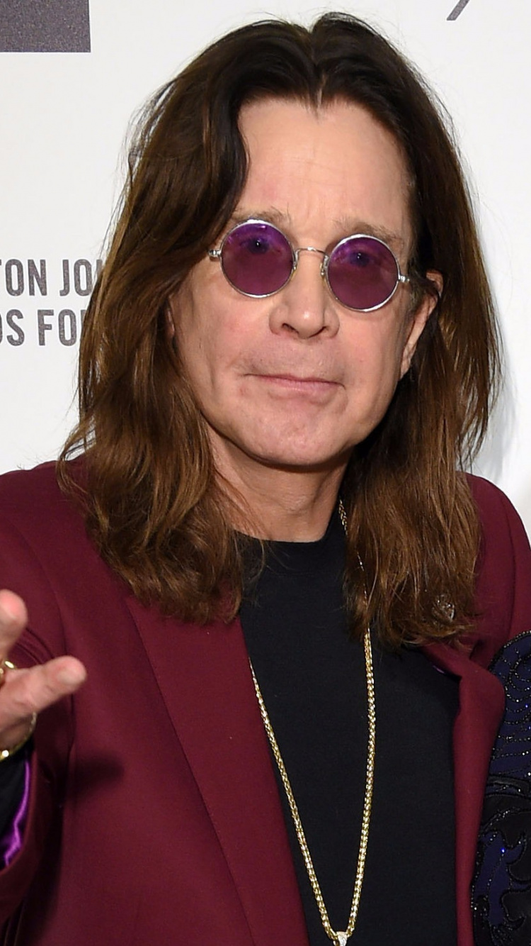 Обои Шэрон Осборн, xфактор, муж, очки, фэшн в разрешении 750x1334