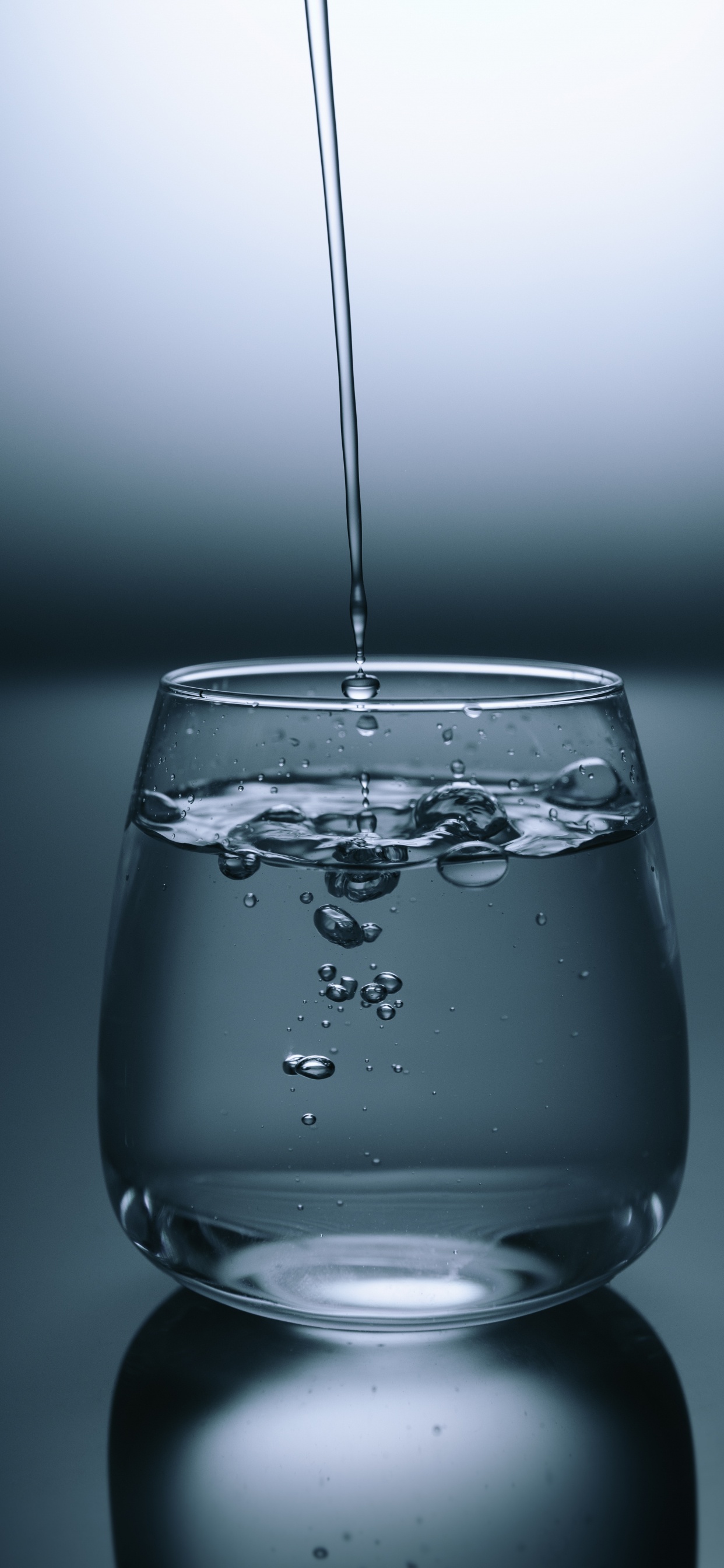 Обои питьевая вода, стекло, вода, жидкий, падение в разрешении 1242x2688