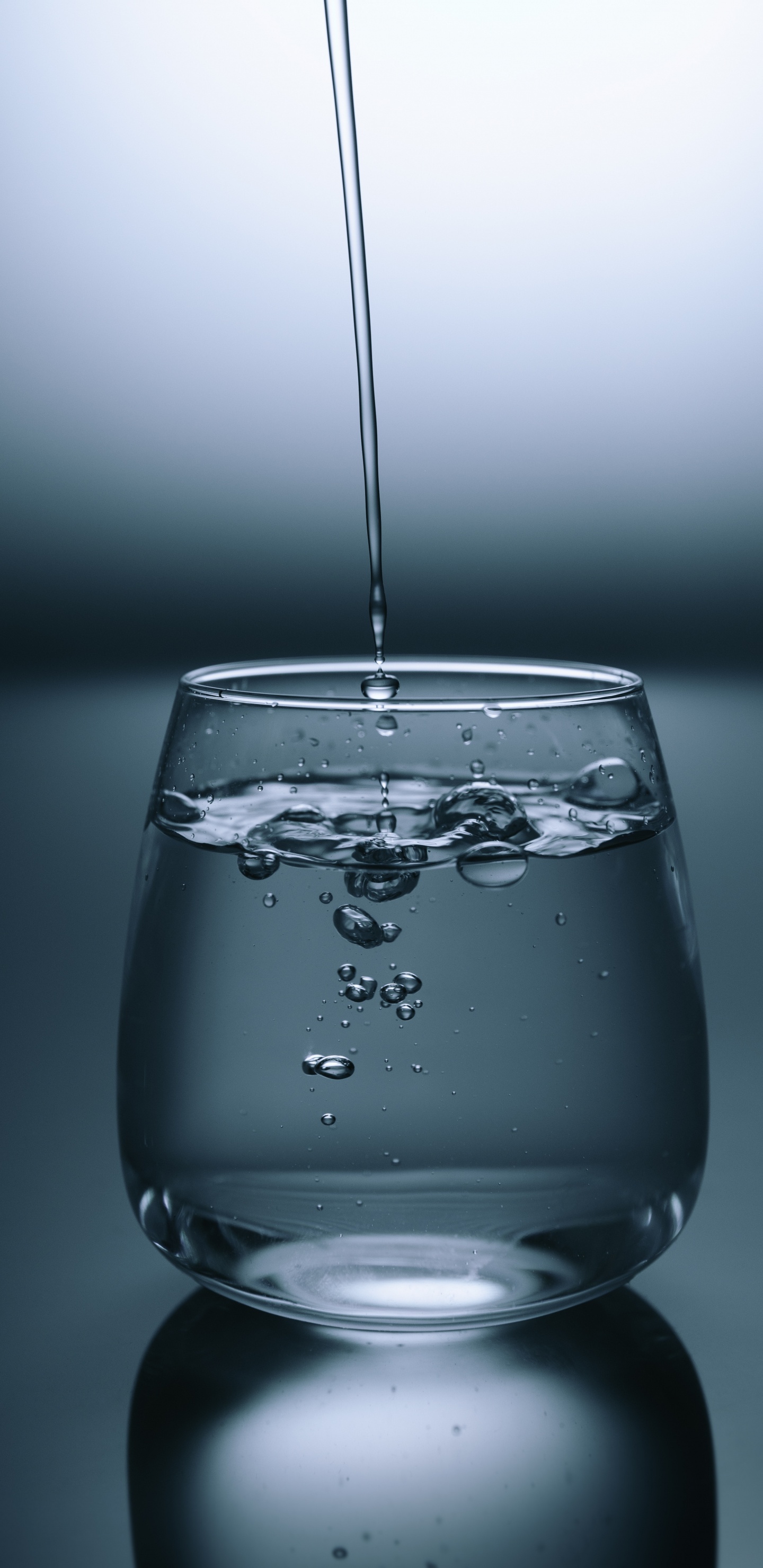 Обои питьевая вода, стекло, вода, жидкий, падение в разрешении 1440x2960