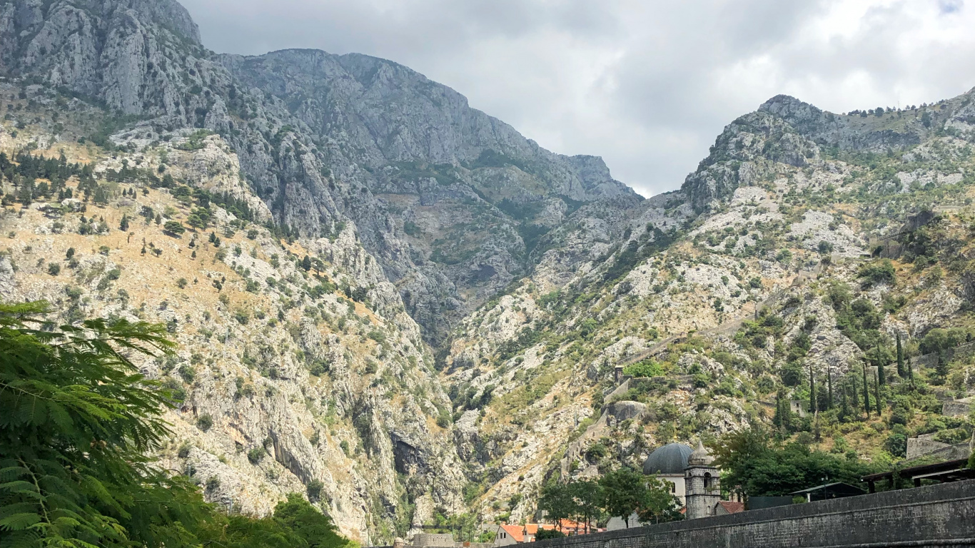 Обои Кампана башня, пейзажи гор, гидроресурсы, фьорд, вода в разрешении 1366x768