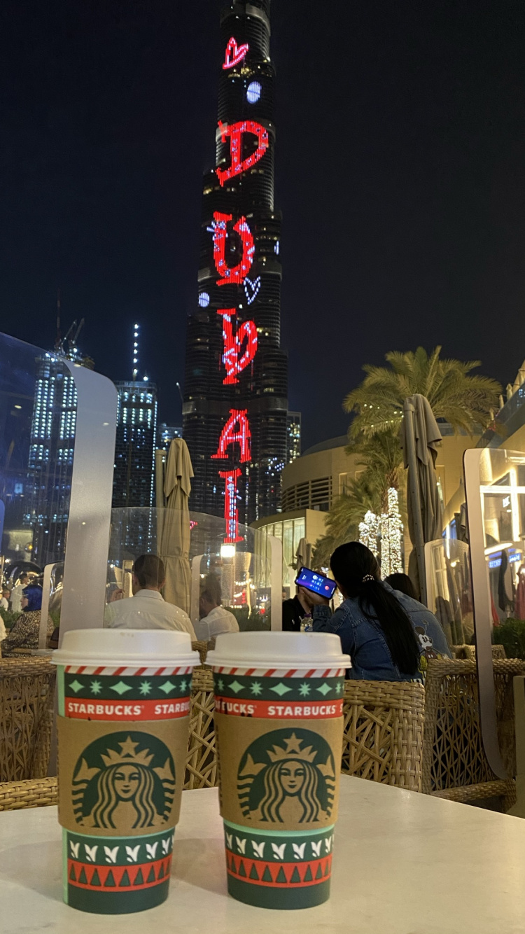 Обои Дубай, Бурдж Халифа, старбакс, новый логотип starbucks 2011, Рождественские украшения в разрешении 750x1334