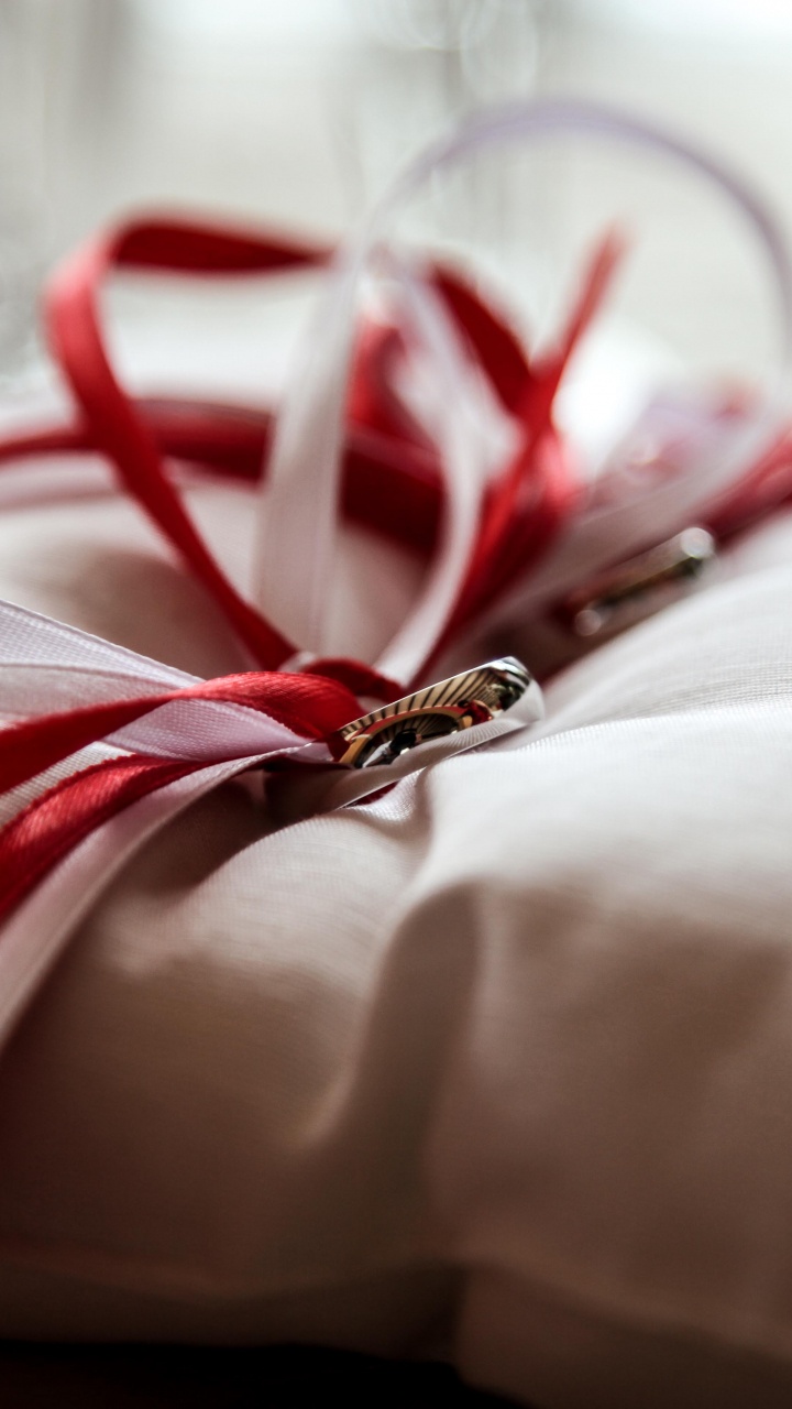 Обои обручальное кольцо, свадьба, красный цвет, свадебная церемония поставки, Обручальное кольцо подушки в разрешении 720x1280