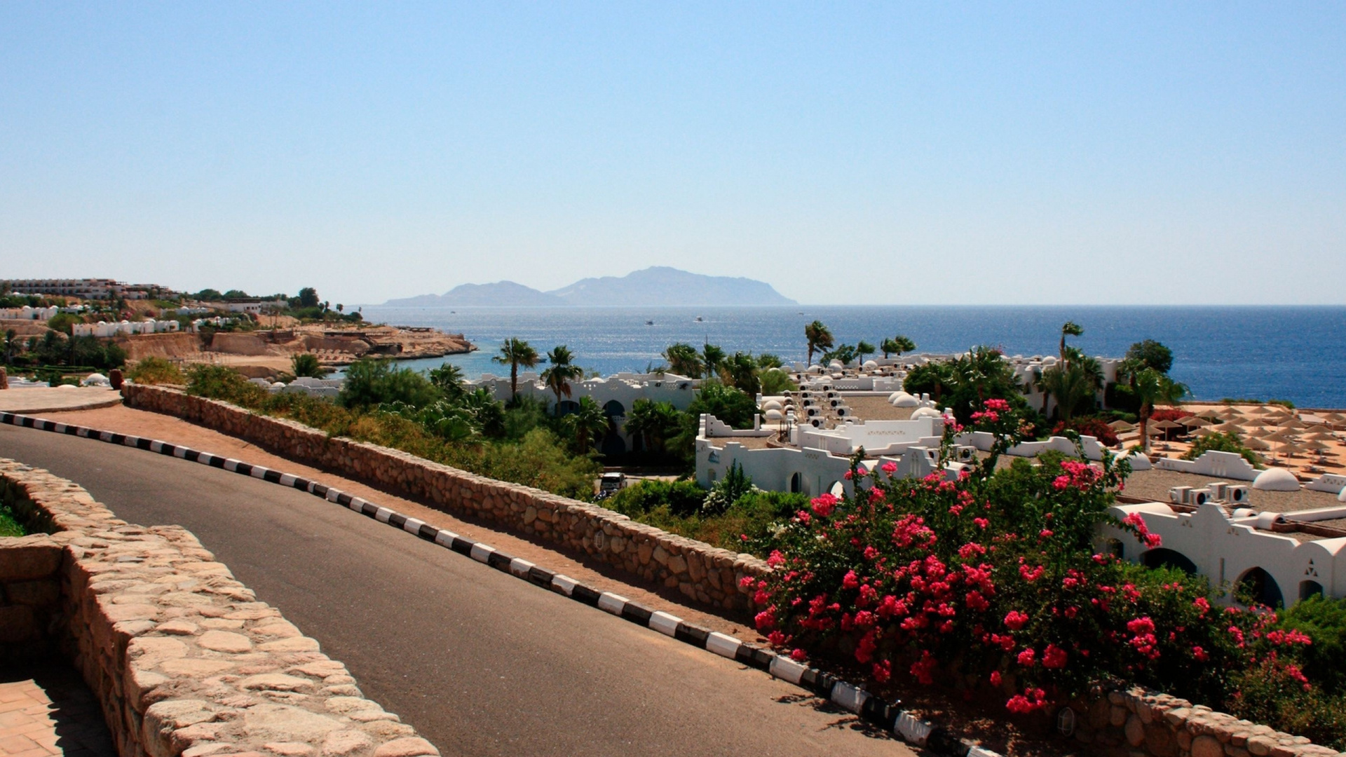 Обои побережье, Великий Сфинкс Гизы, город, туризм, море в разрешении 1920x1080