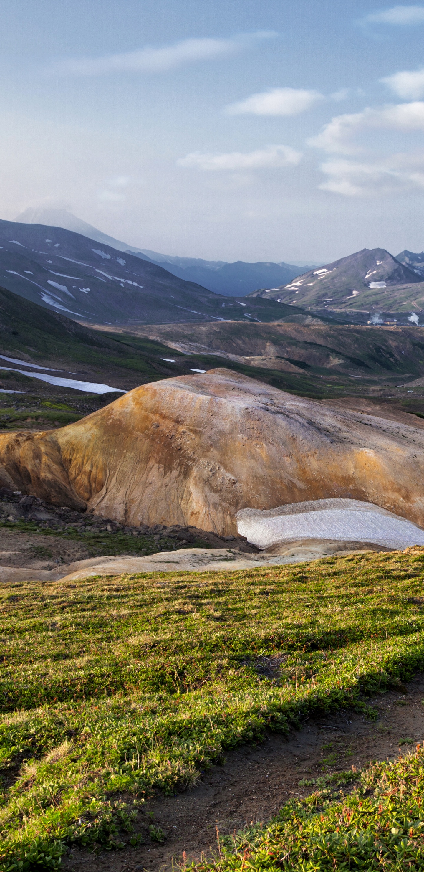 Обои вулканы камчатки, гора, природа, горный рельеф, нагорье в разрешении 1440x2960