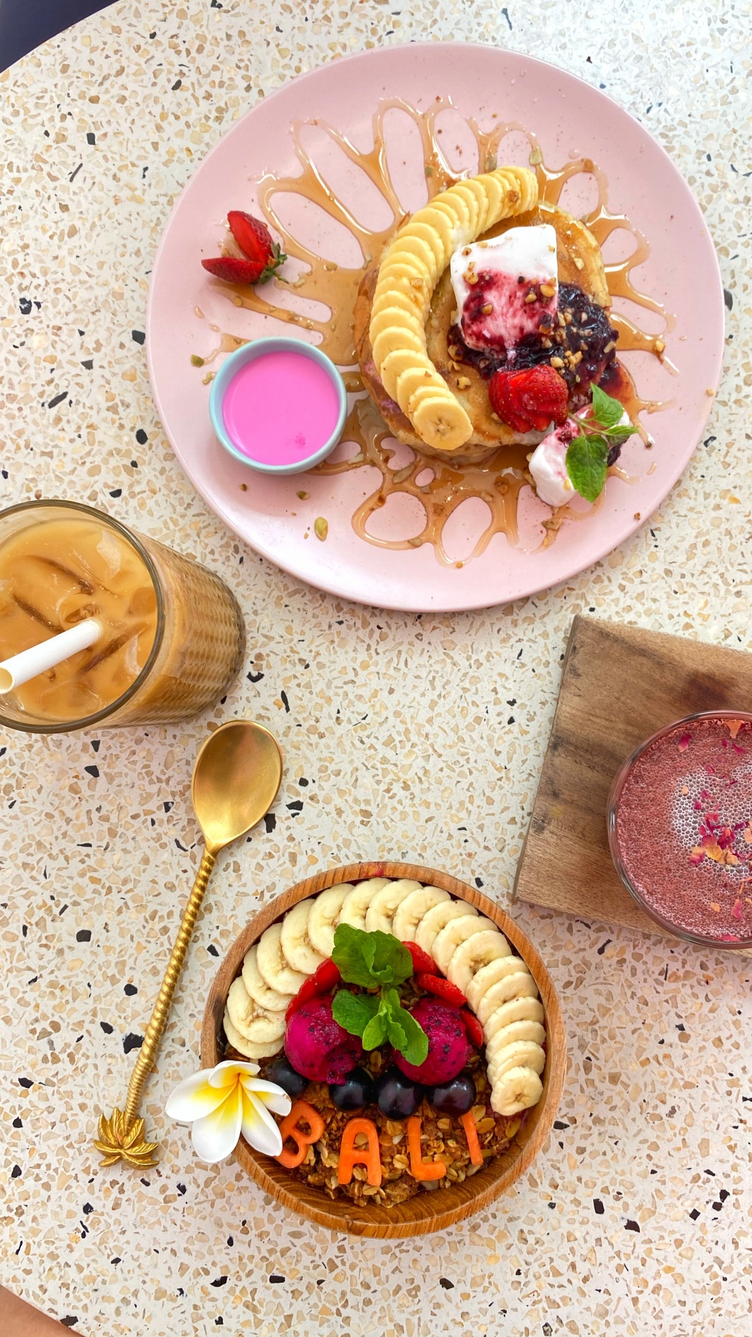 Обои бали, блюда, завтрак, вегетарианская кухня, поздний завтрак в разрешении 1080x1920