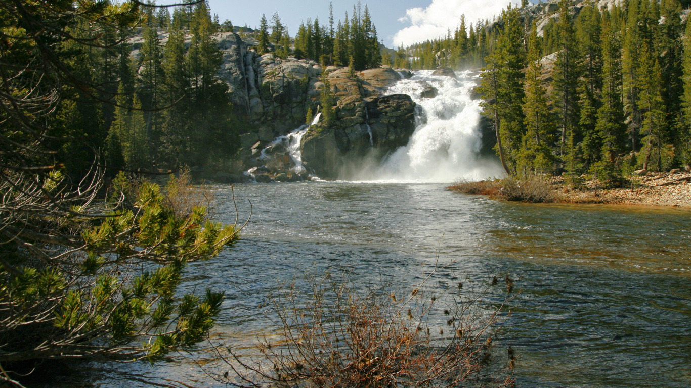 Обои Реки Туоломни, Белый Каскад, реки, водопад, водоем в разрешении 1366x768