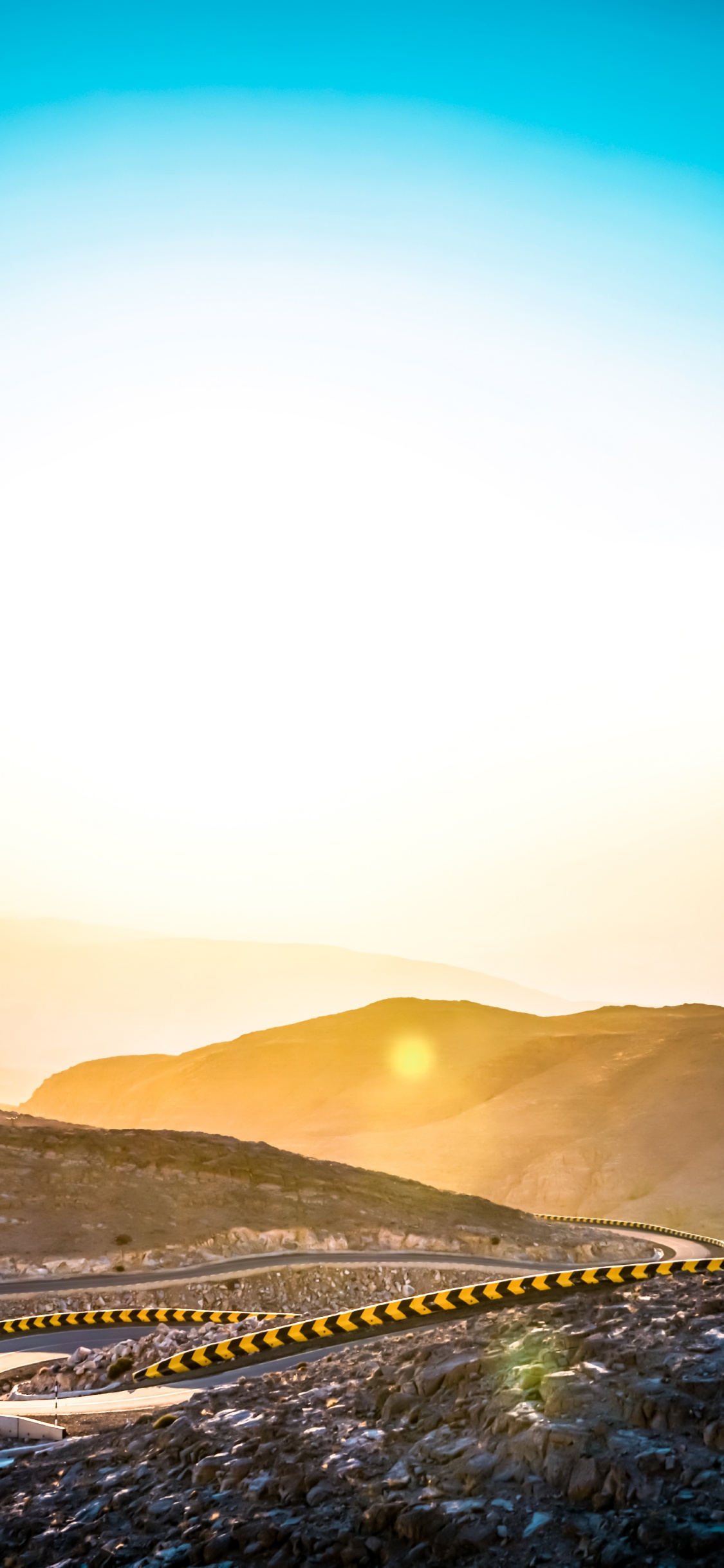 Обои атмосфера, облако, экорегион, гора, синий в разрешении 1125x2436