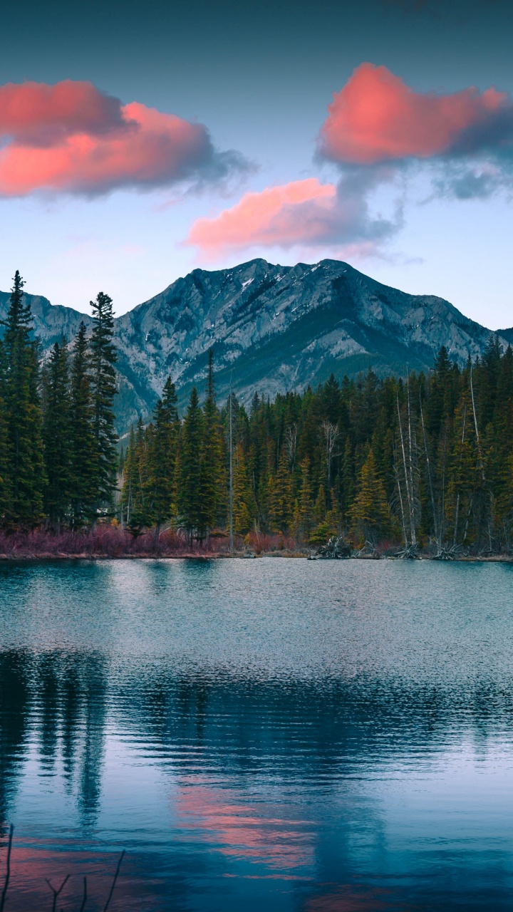 Обои горный рельеф, пейзажная живопись, дикая местность, небо, гора в разрешении 720x1280