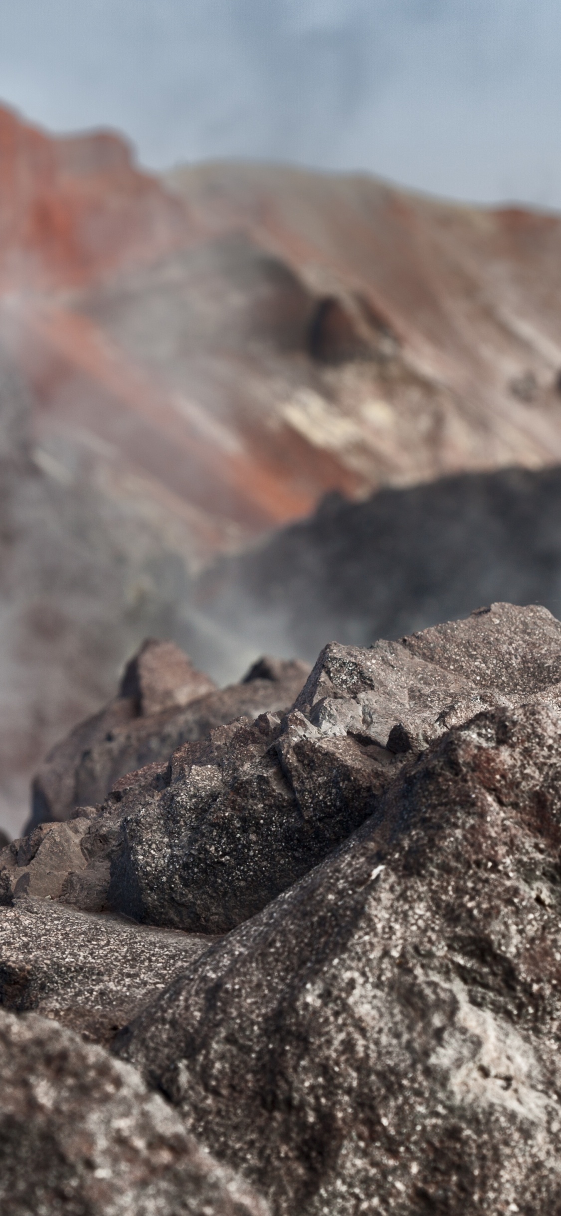 Обои вулканы камчатки, Камчатский полуостров, вулкан, гора, рок в разрешении 1125x2436