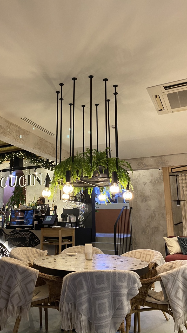 Обои дизайн интерьера, скатерть, мебель, таблица, постельное белье в разрешении 720x1280