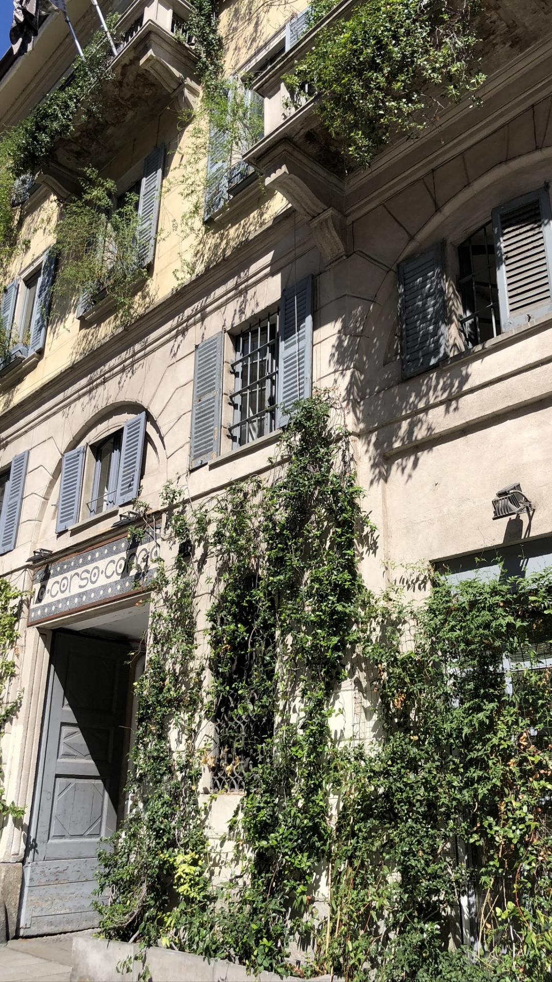 Обои Хаус, недвижимость, фасад, стена, арка в разрешении 1080x1920