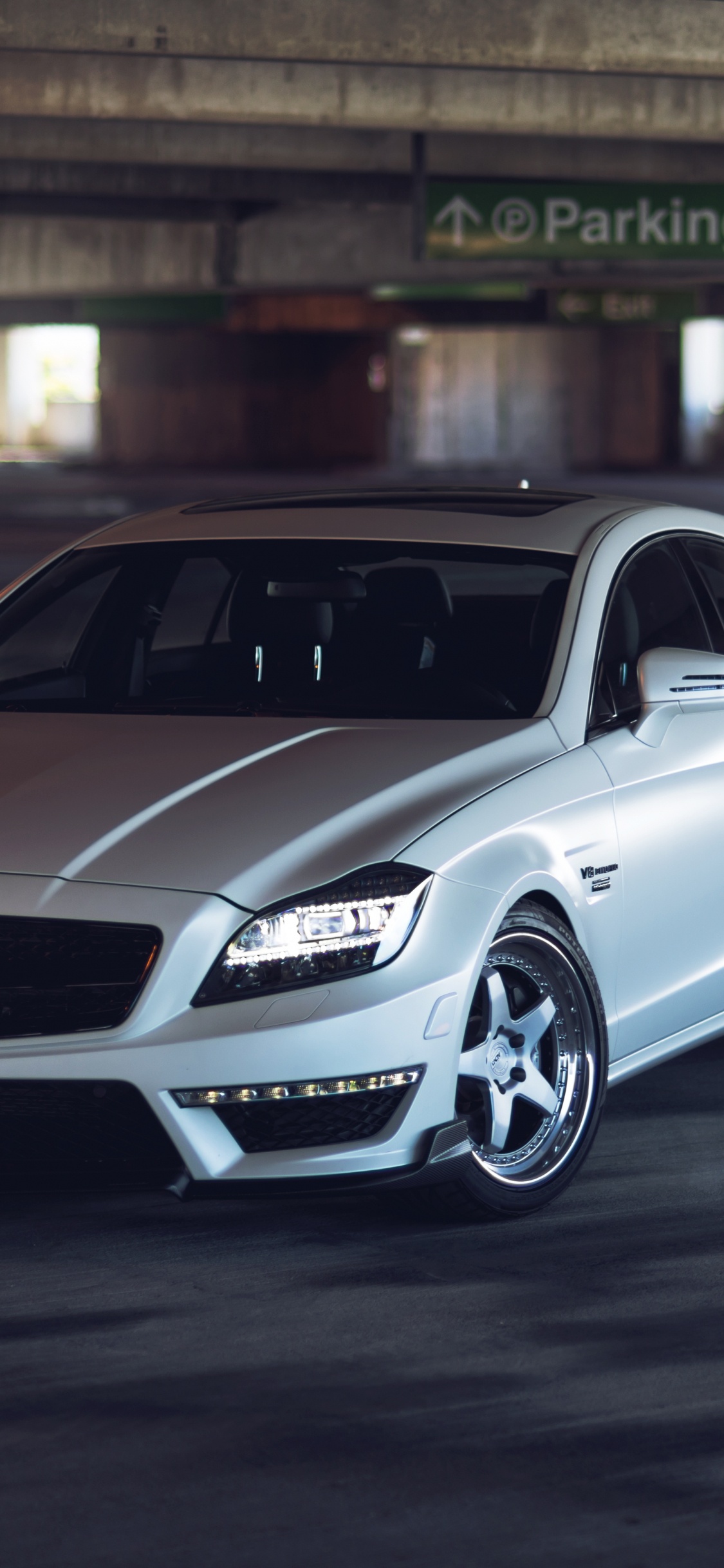 Обои Mercedes-Benz CLS-Class, авто, колесо, обод, автомобильные шины в разрешении 1125x2436