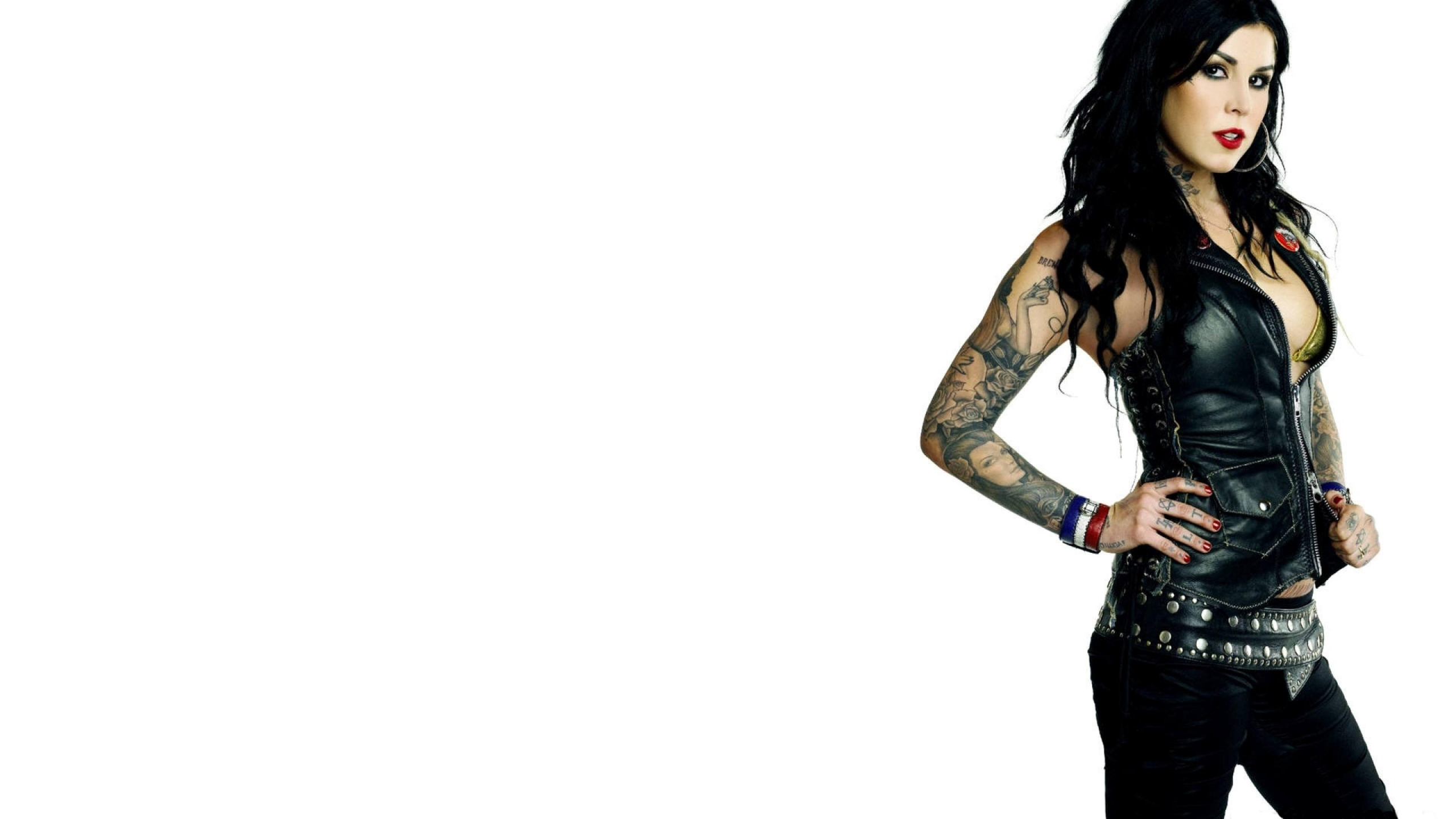 Обои Кэт Фон Д, Ла чернил, тату, татуировщик, подписан в разрешении 2560x1440