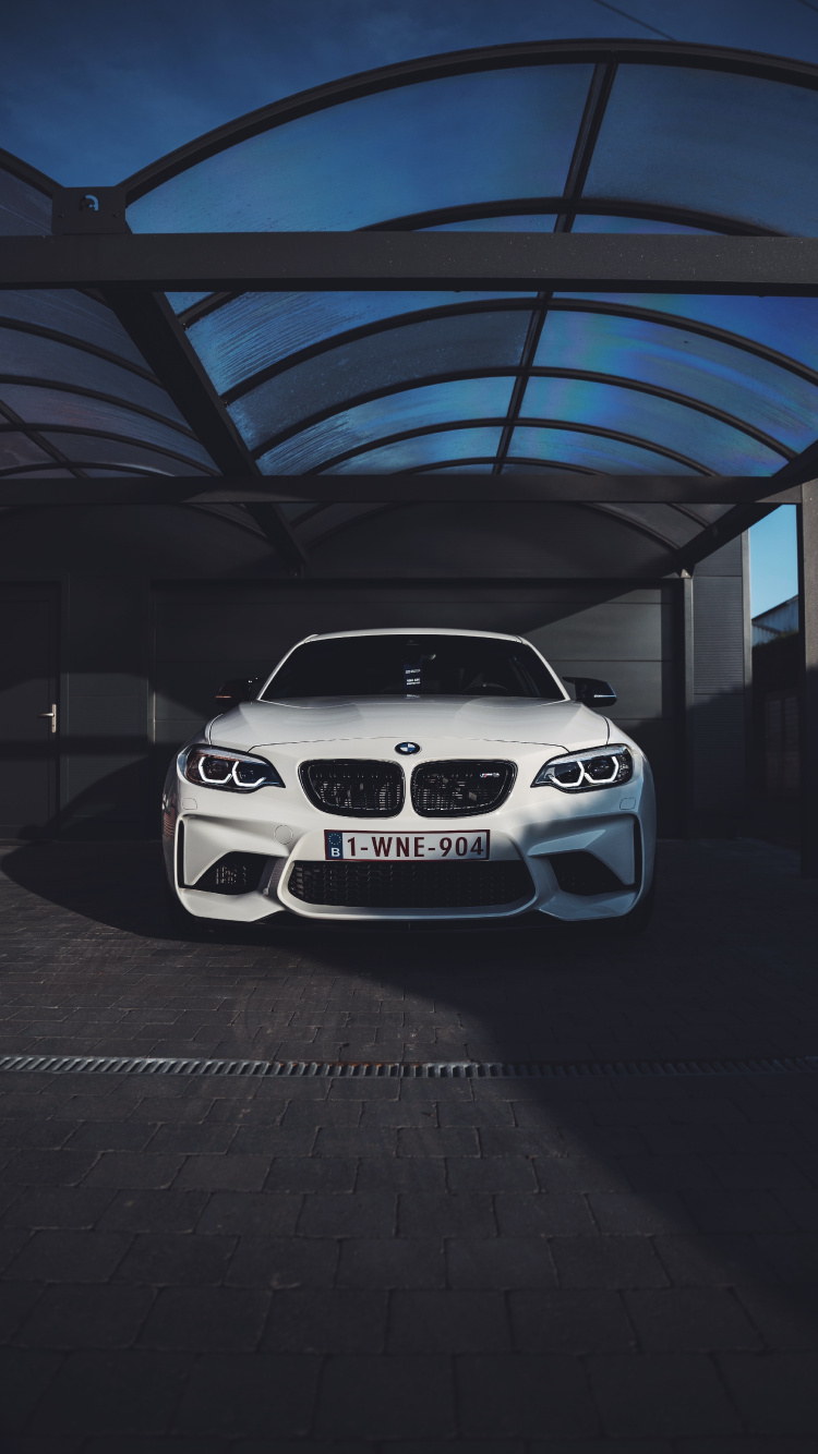 Обои решетка, bmw m3, БМВ М6, седан, бампер в разрешении 750x1334