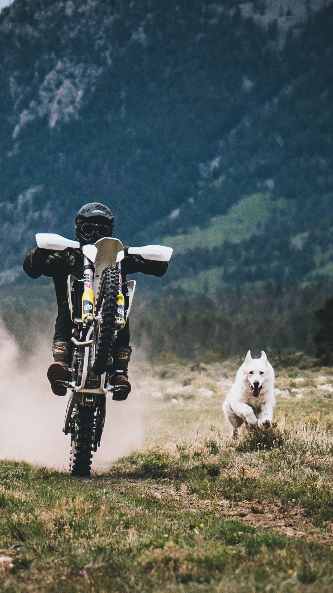 Обои мотокросс, эндуро, мотоцикл, Офф-роуд, почва в разрешении 1080x1920