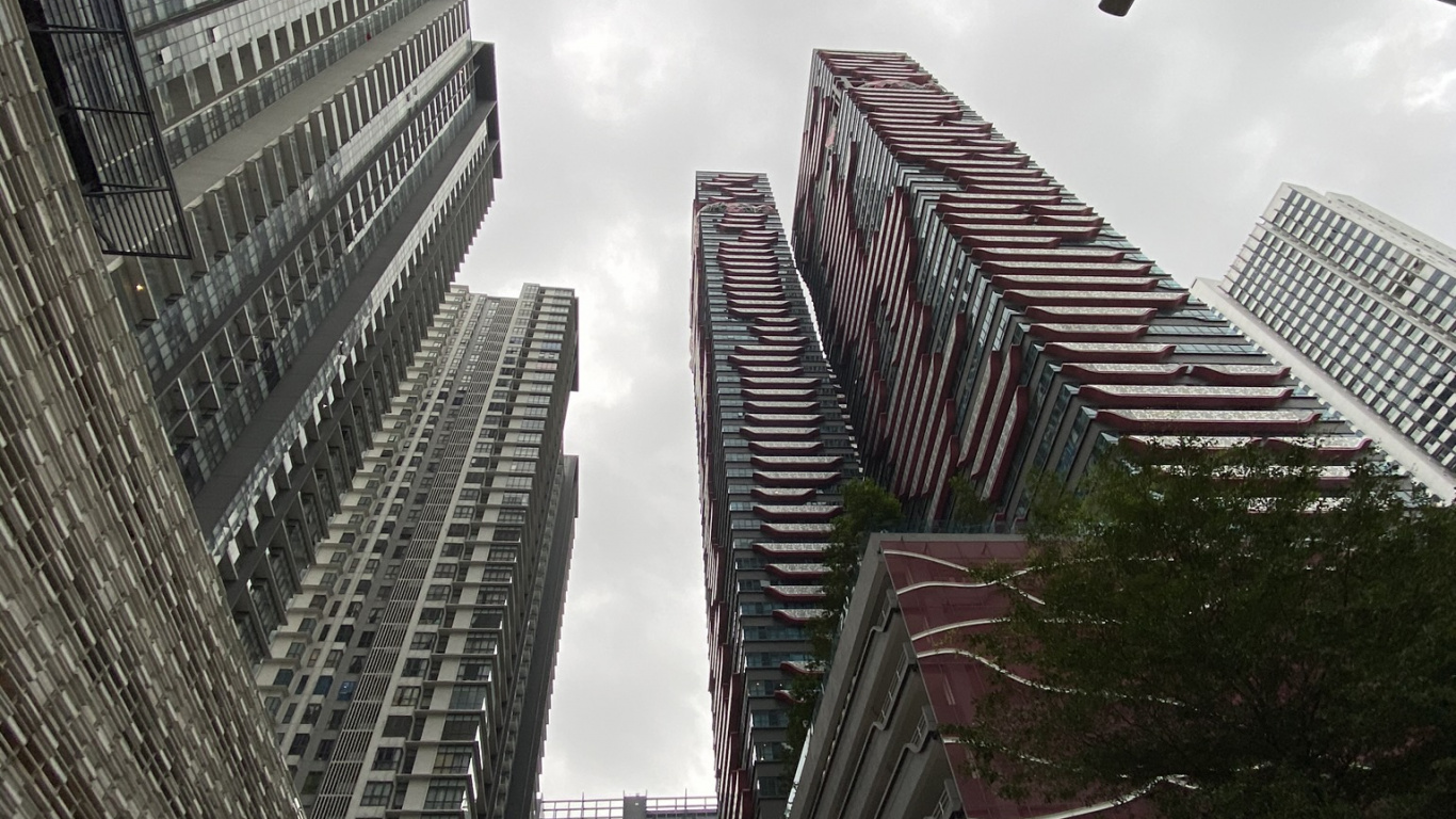 Обои Куала Лумпур, Малайзия, башня, дневное время, архитектура в разрешении 1366x768