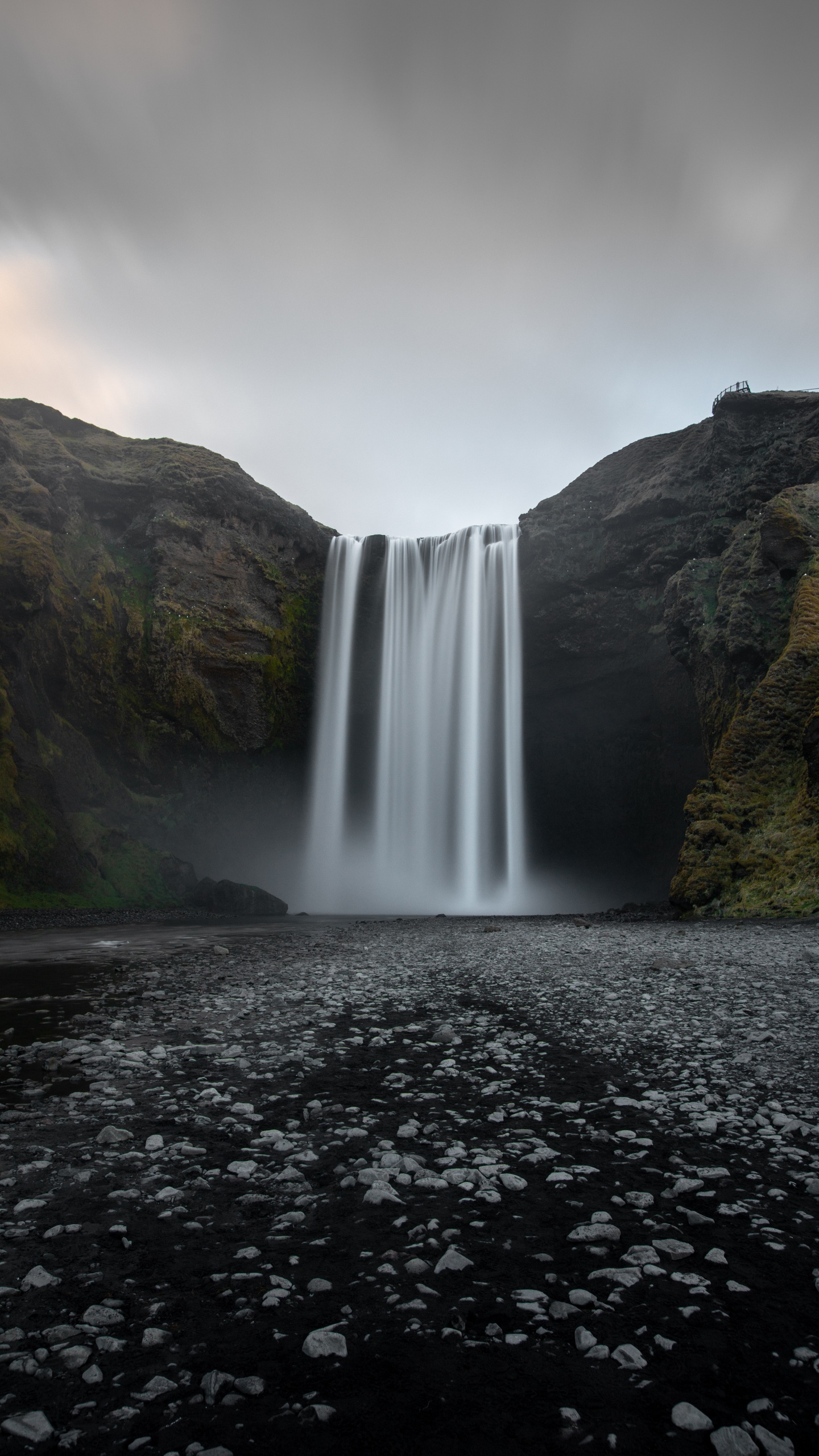 Обои водопад, водоток, природный ландшафт, измеритель, фьорд в разрешении 1440x2560