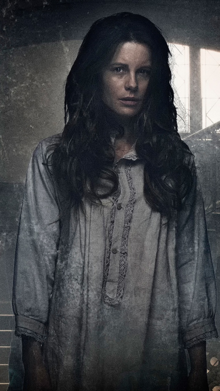 Обои Кейт Бекинсейл, Стоунхерст, триллер, фэшн, темнота в разрешении 720x1280