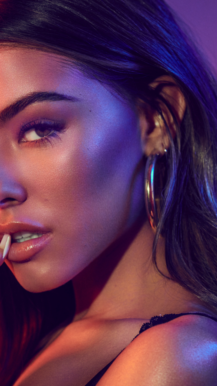 Обои Мэдисон пиво и Ким Петрас, Мэдисон пиво, К ДА, злодей, море в разрешении 750x1334