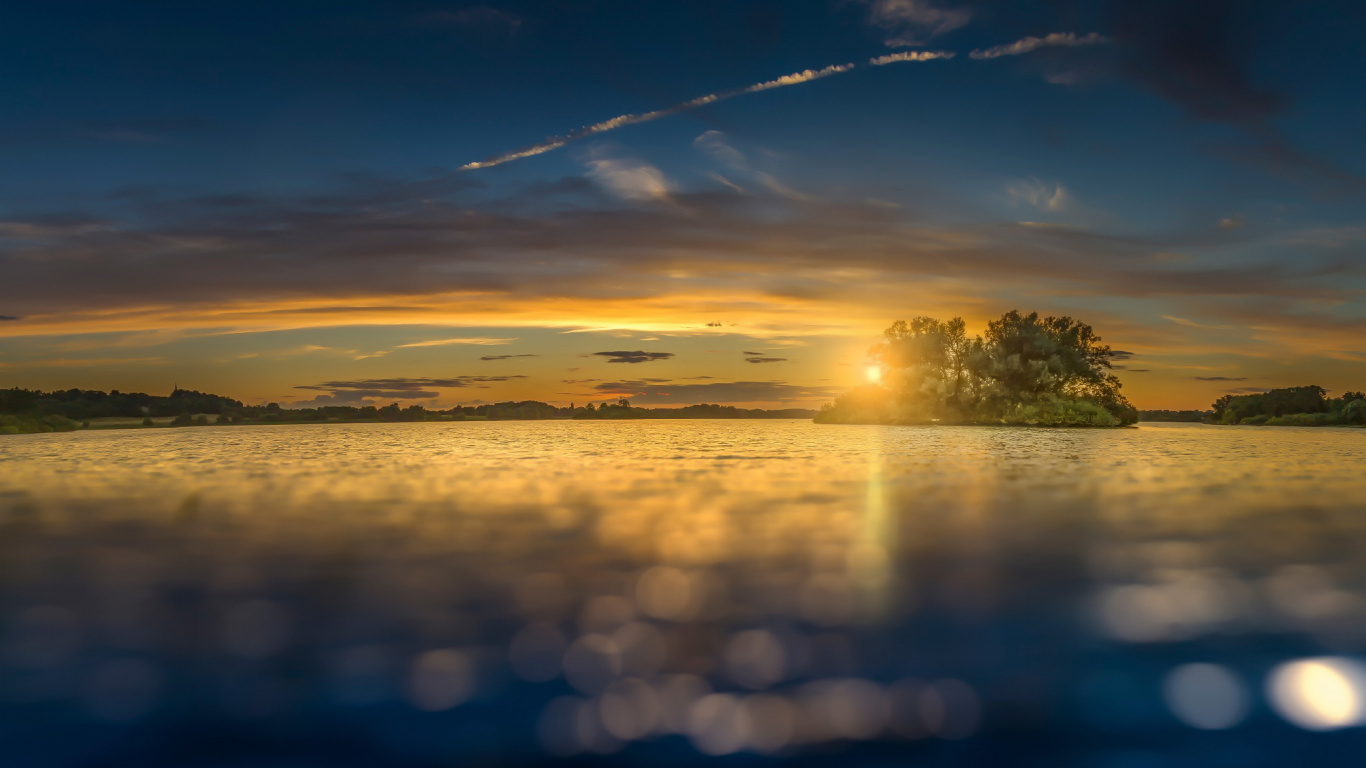 Обои закат, вода, горизонт, восход солнца, утро в разрешении 1366x768