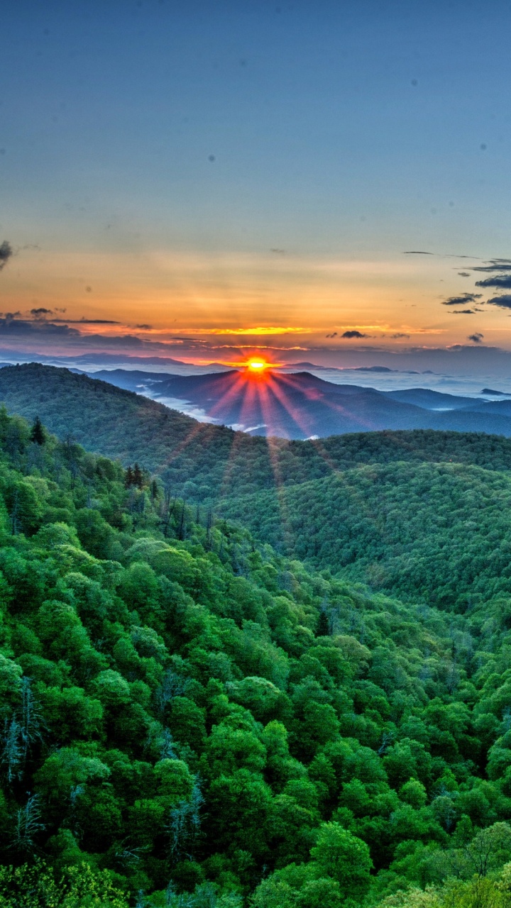 Обои восход солнца, закат, природа, растительность, горная станция в разрешении 720x1280