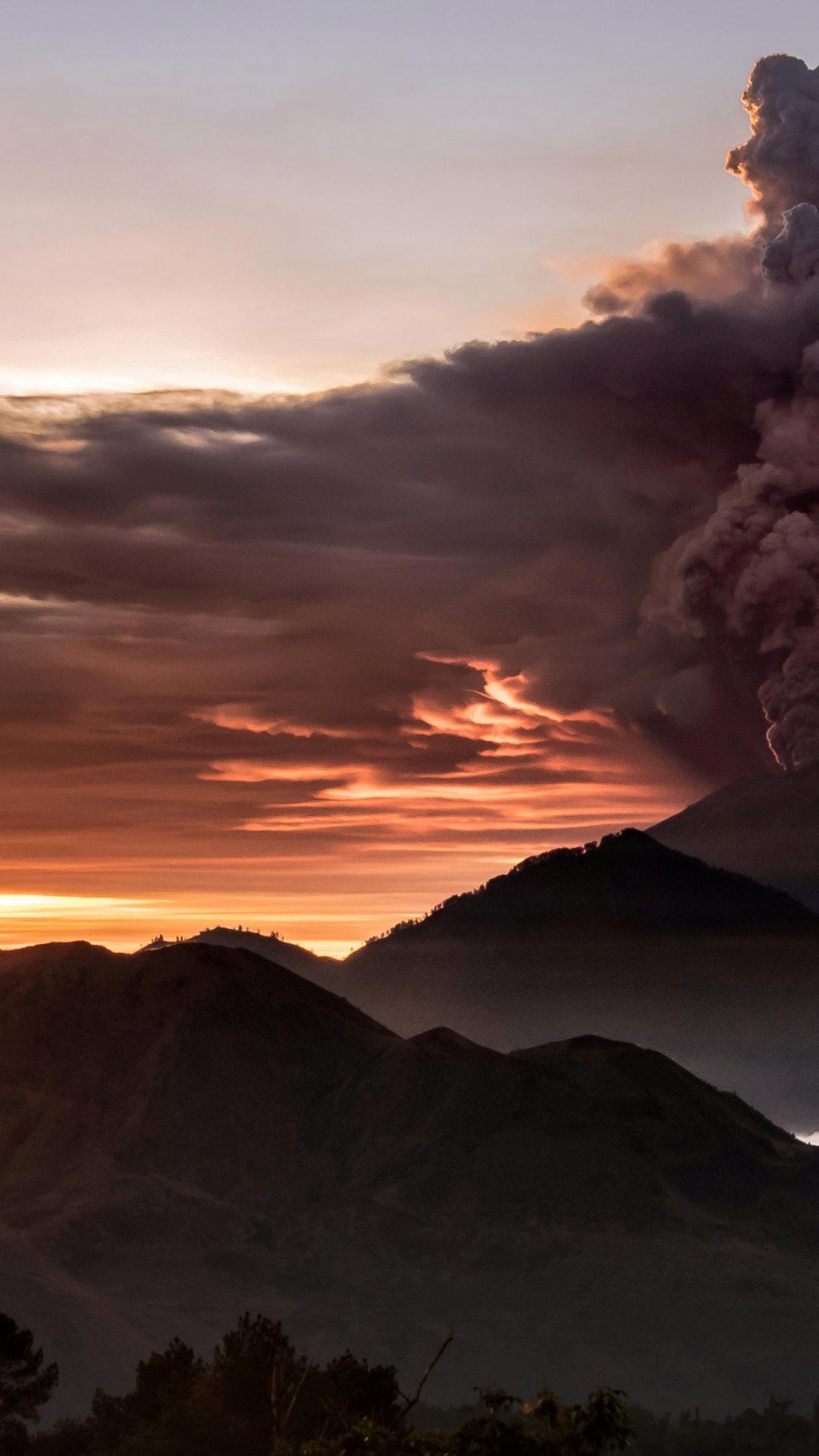 Обои Гора Агунг, вулкан, облако, гора, восход солнца в разрешении 1080x1920