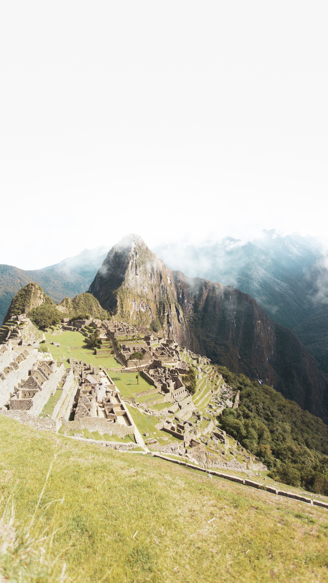 Обои здание, нагорье, горный перевал, горная станция, Альпы в разрешении 1080x1920