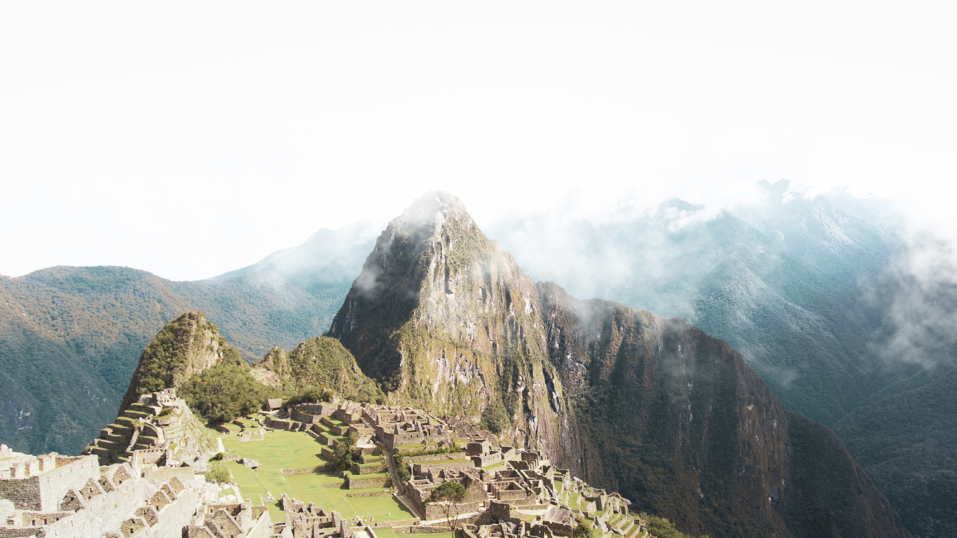 Обои здание, нагорье, горный перевал, горная станция, Альпы в разрешении 1366x768
