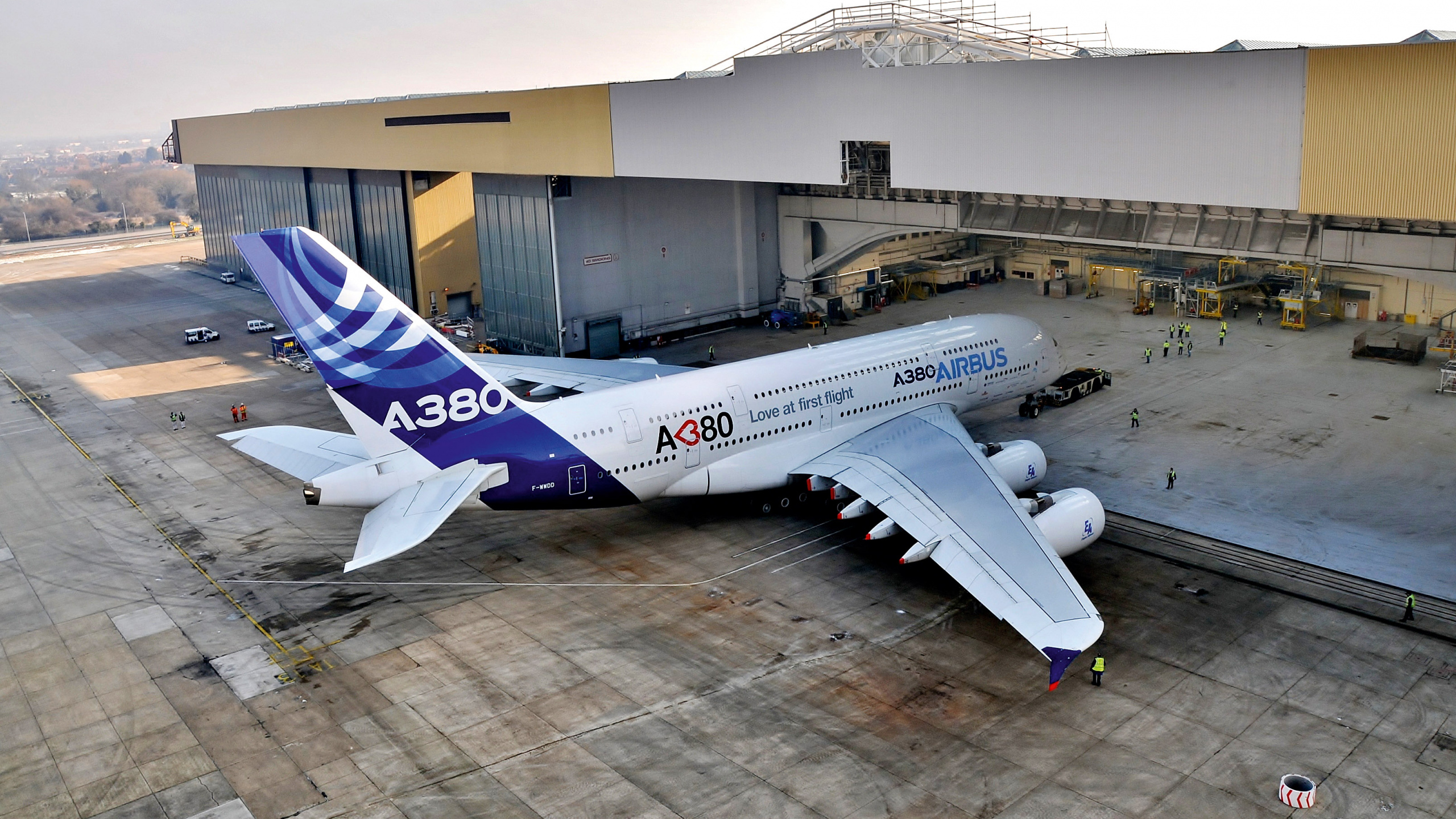 Обои Аэробус а380, Аэробус, самолет, самолеты, авиалайнер в разрешении 2560x1440