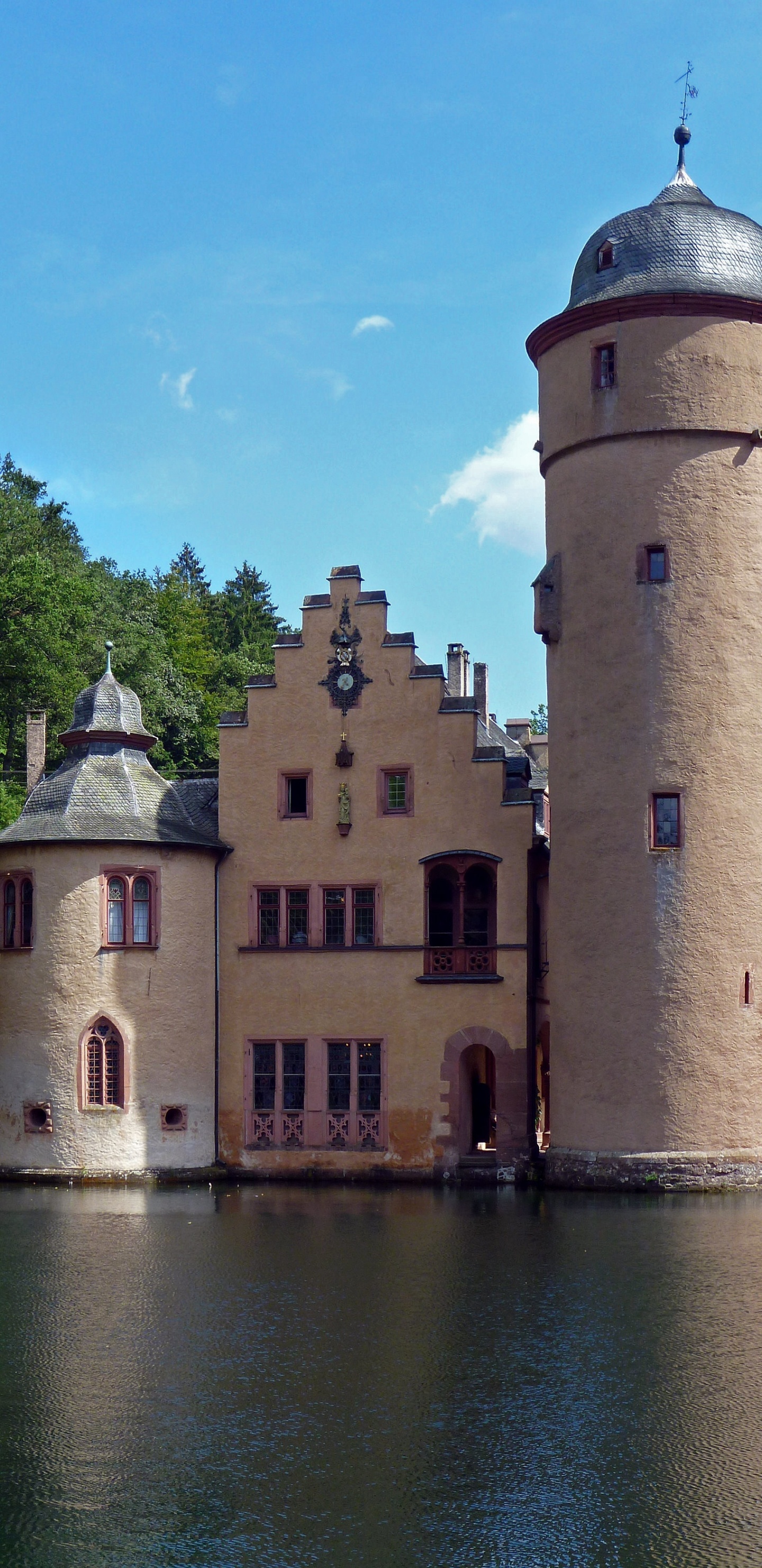 Обои Шпессарт, замок, водный замок, водный путь, здание в разрешении 1440x2960