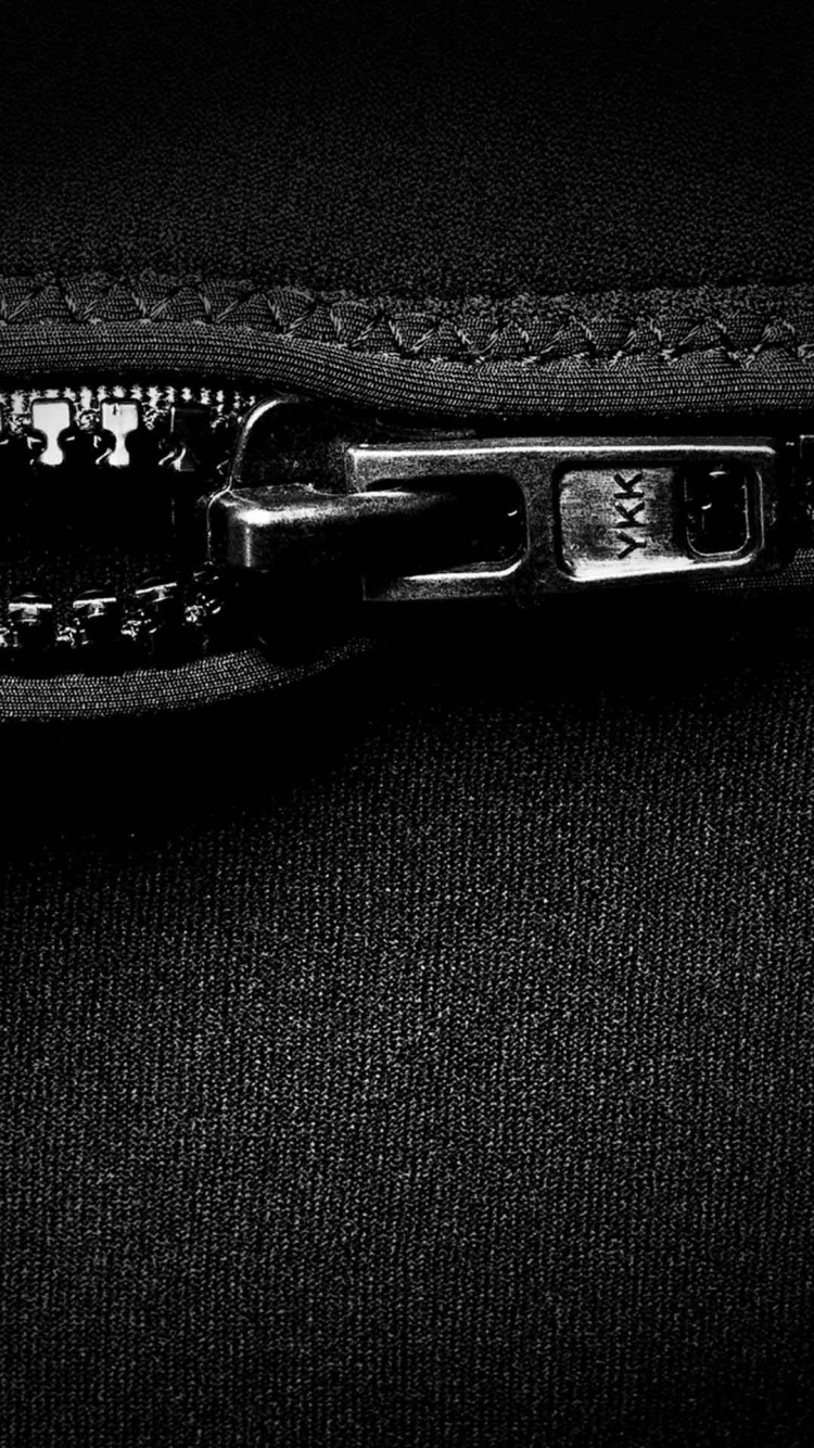 Обои черный и белый, полутона и оттенки, бампер, автомобильный экстерьер, древесина в разрешении 750x1334